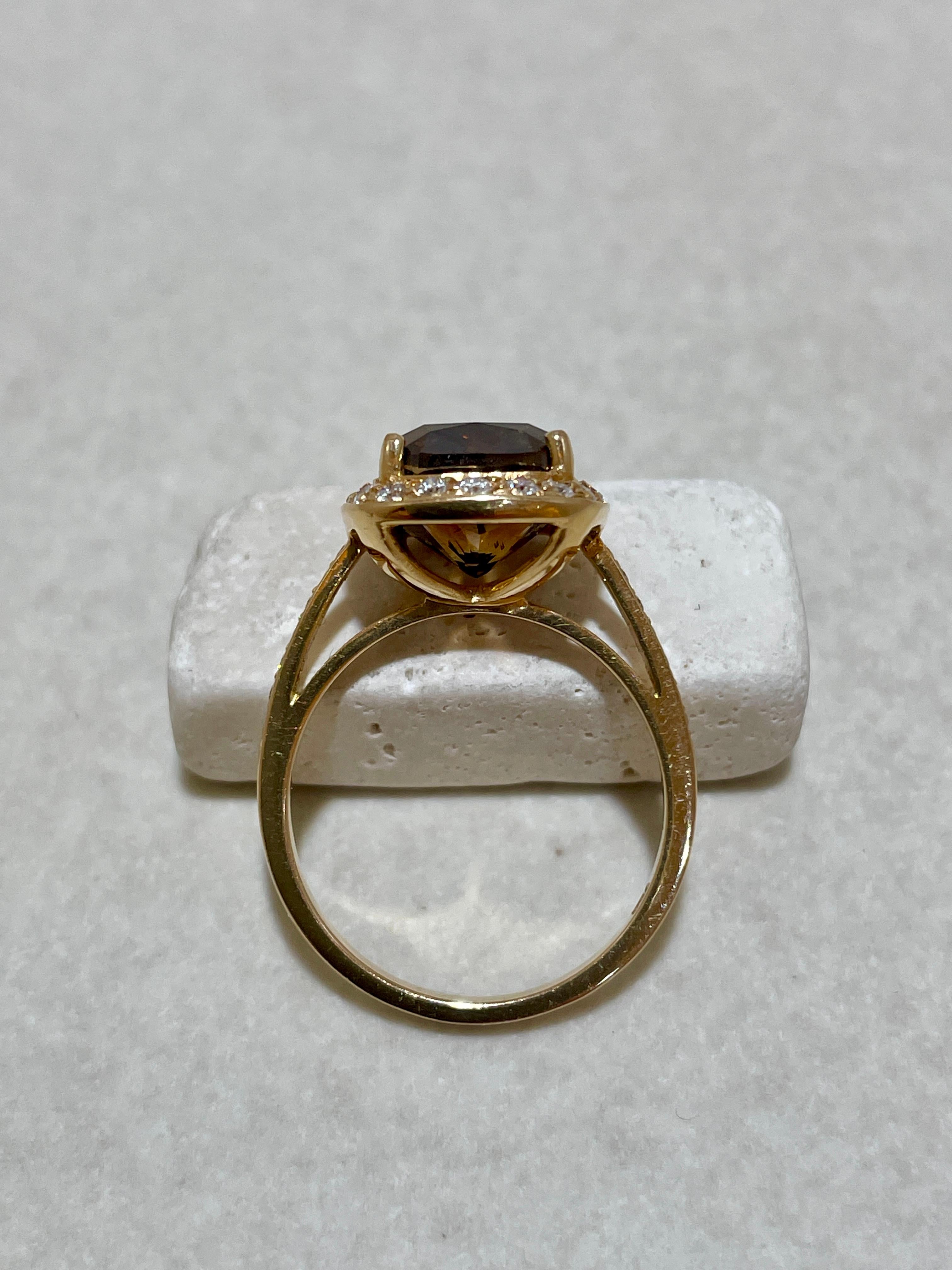 Bague en diamant Nature Fancy Deep Brown 5.05 Carats 18kt Gelbgold IGI Zertifikat  Unisexe en vente