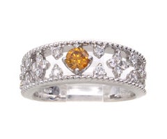 Natürlicher tiefgelb-oranger Diamant Ewigkeitsring mit natürlichem Fancy-Diamant