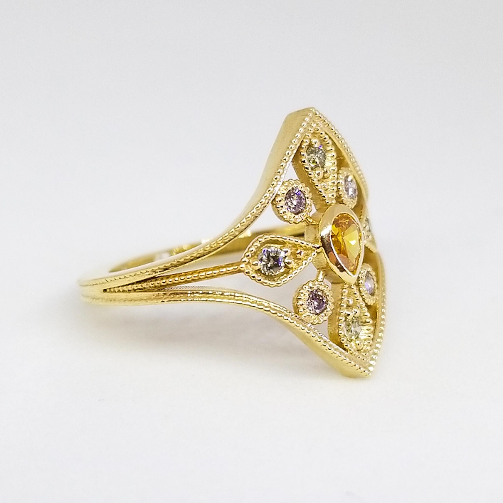 Anello con diamante naturale fantasia Arancione Rosa Verde Greene & Greene Signet Oro 18 carati In condizioni Nuovo in vendita a Lambertville , NJ