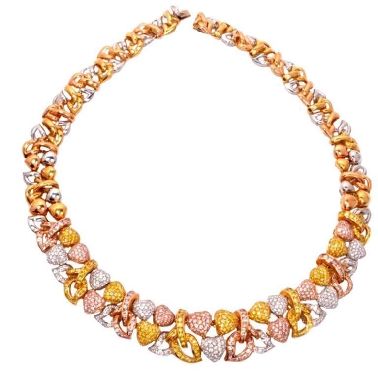 Collier cœur fantaisie en or rose et jaune avec diamants naturels GIA Excellent état à Miami, FL