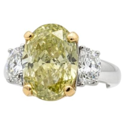 Natürlicher Fancy Green Yellow 4.63ct Oval Center Diamant Platin & 18K YRingellow