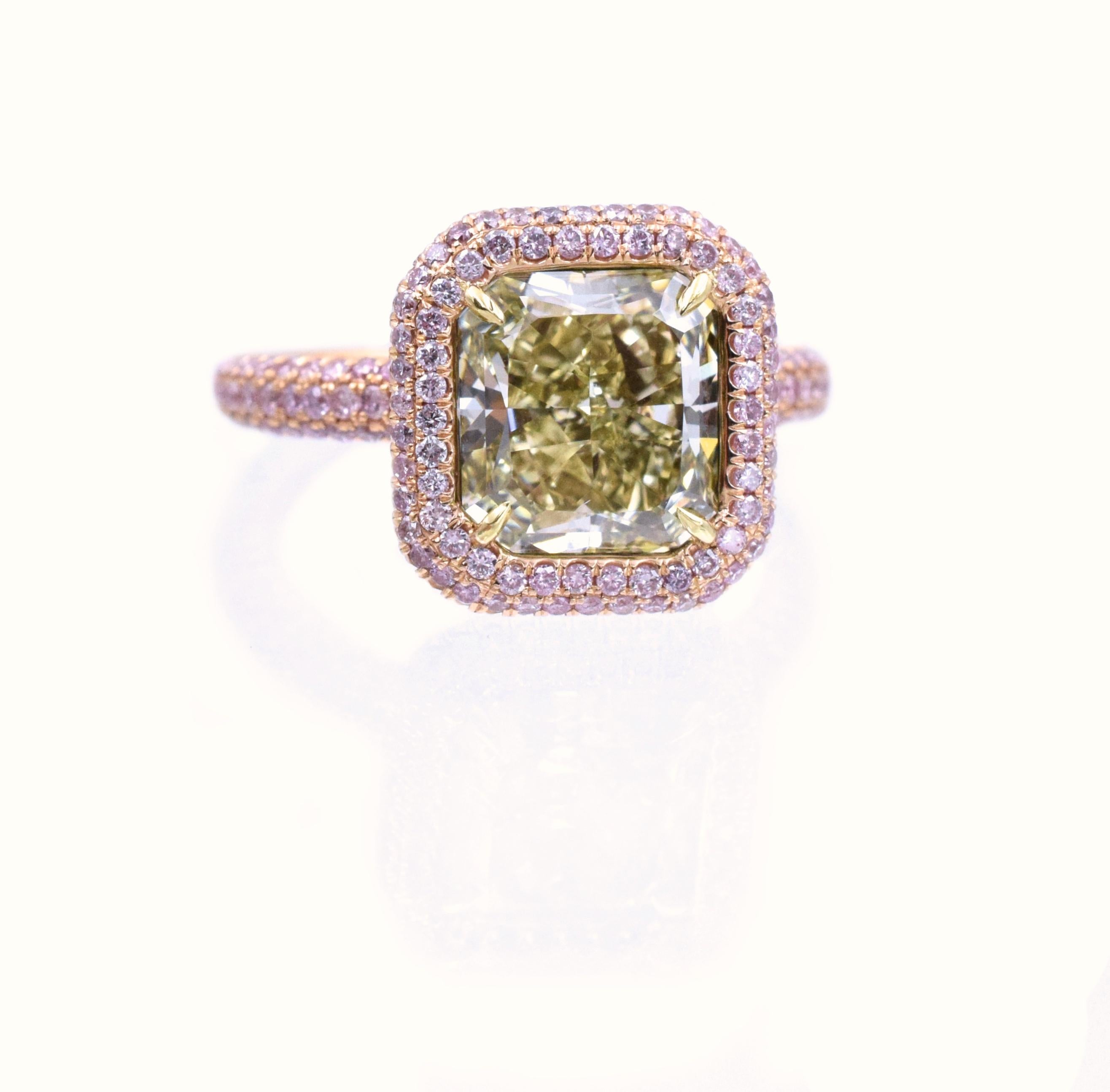 Nally  Natural Fancy Green-Yellow Diamond Ring GIA In New Condition For Sale In New York, NY