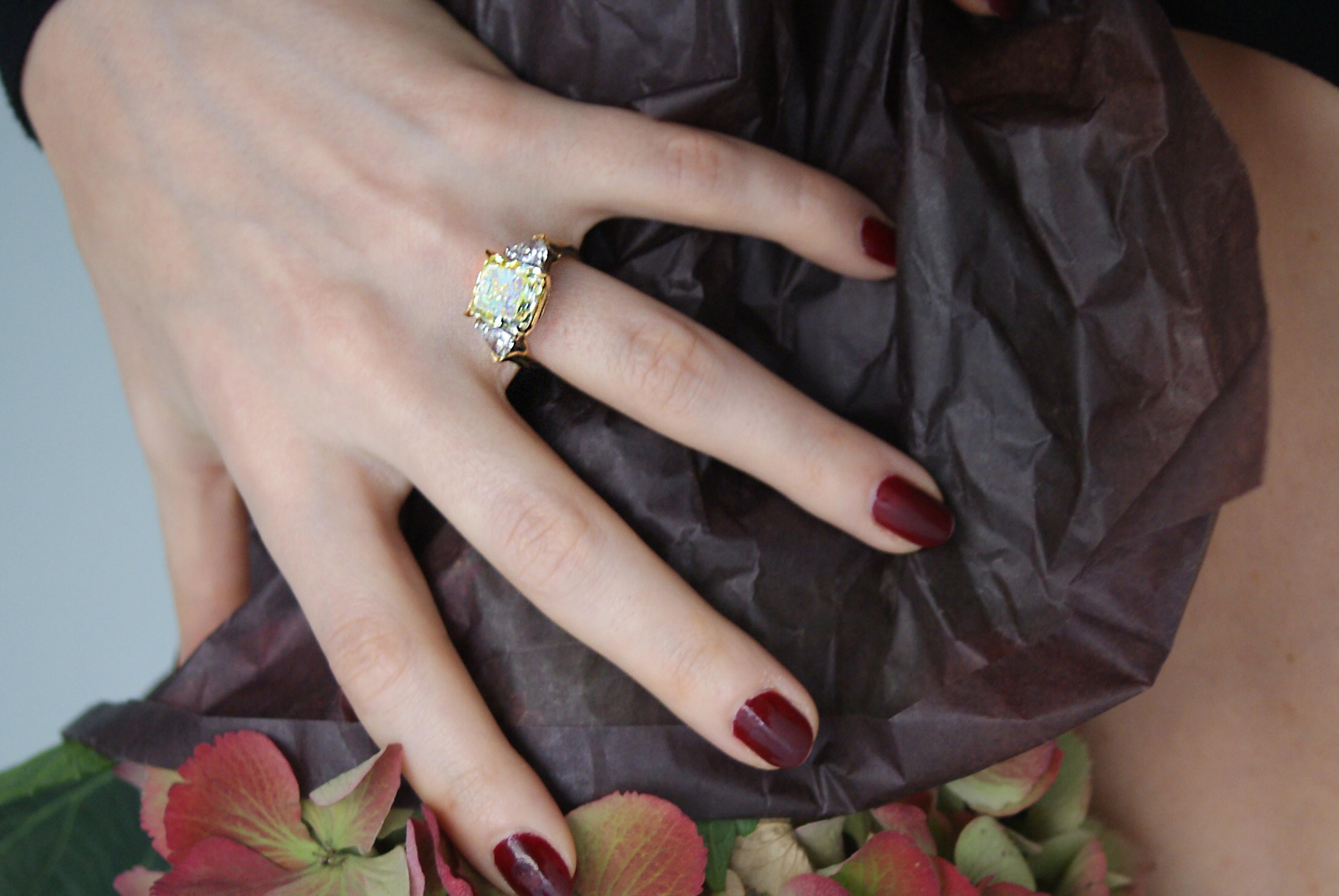 Women's or Men's Natural Fancy Intense Yellow 6.61 Carat Radiant Cut Diamond Gold Platinum Ring For Sale