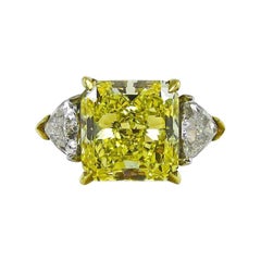 Bague en platine avec diamant jaune vif de 6,61 carats de taille radiant naturel fantaisie