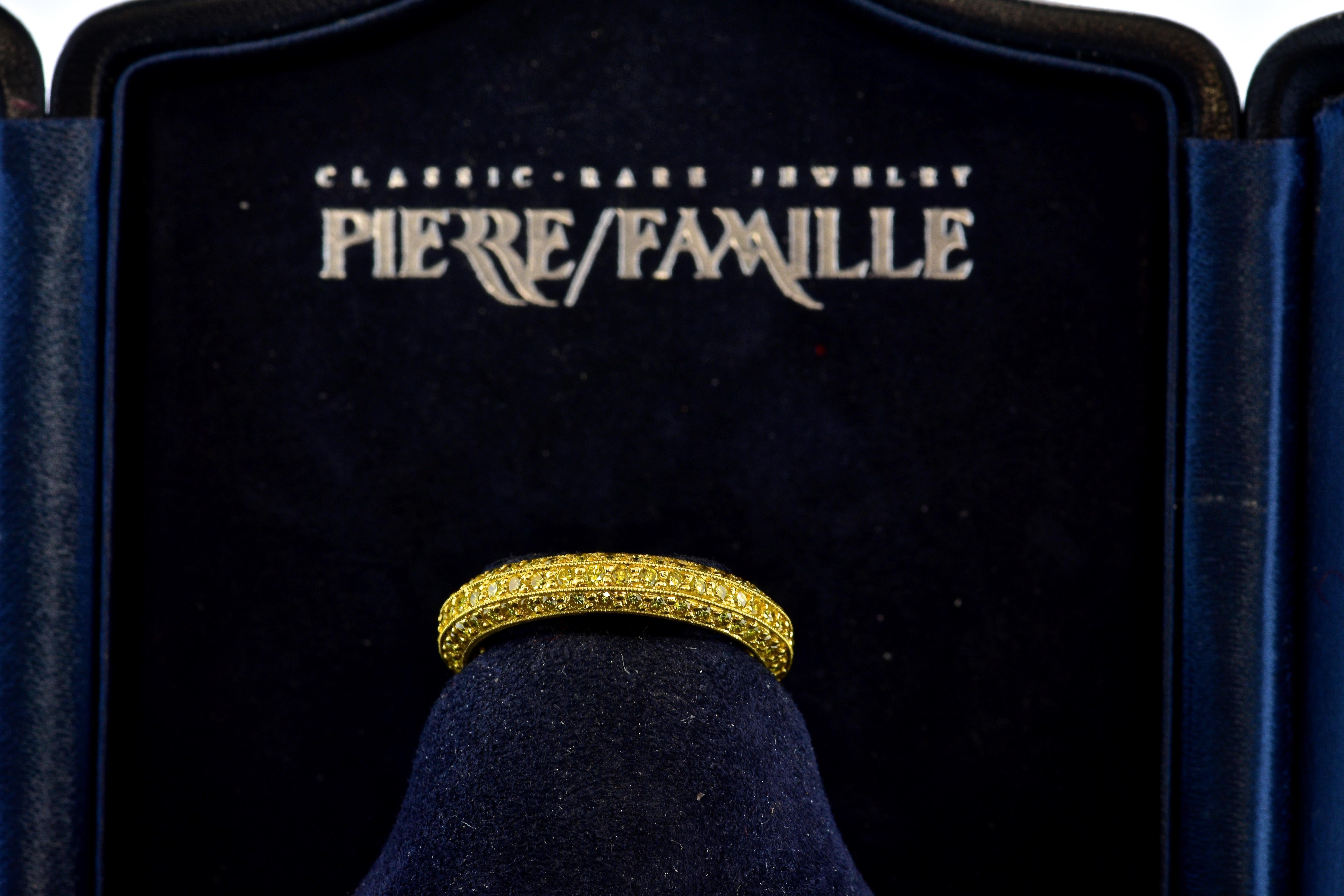 Natürlicher intensiv gelber Fancy-Diamantring von Pierre/Famille (Brillantschliff)