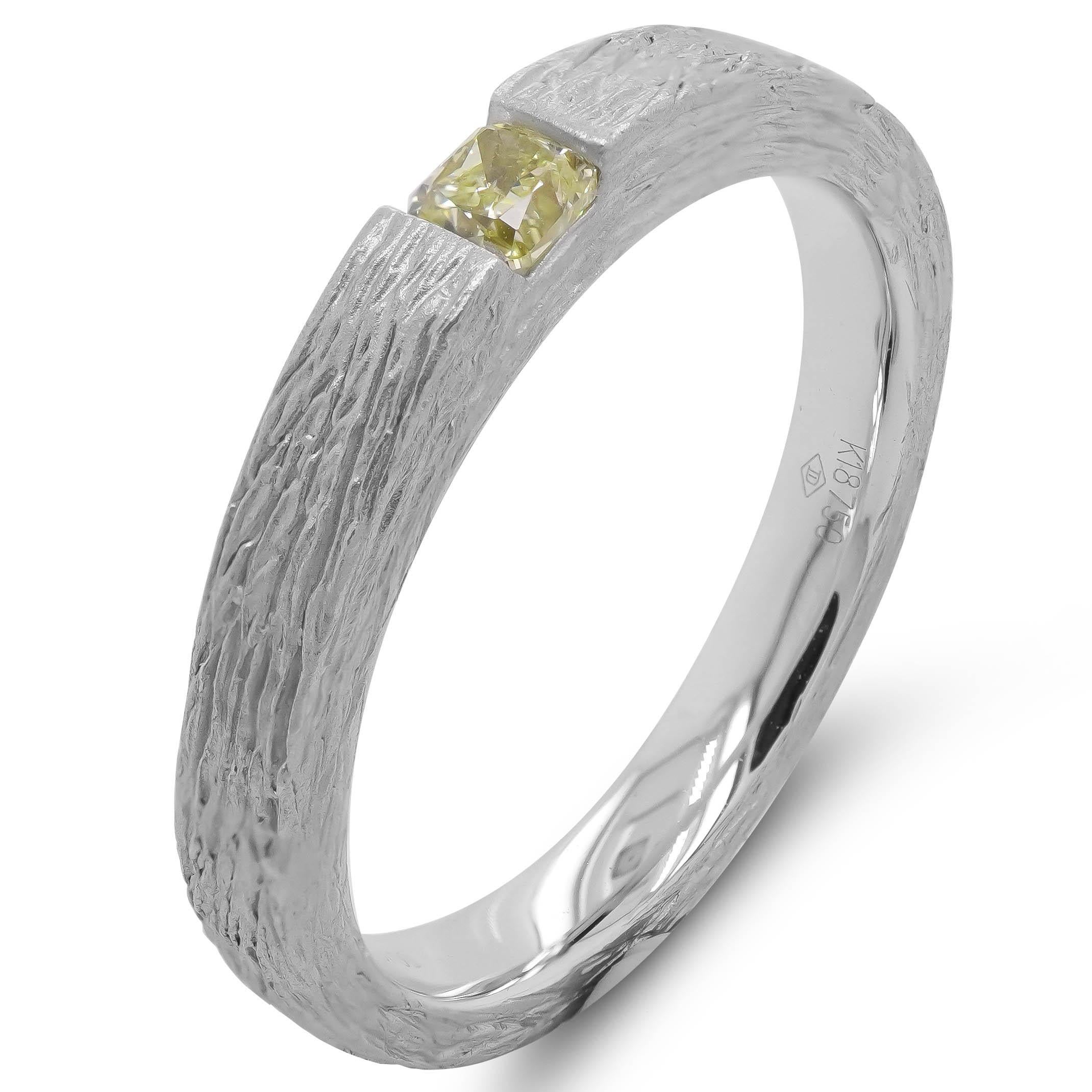 Natürlicher, extravaganter, intensiv gelber Diamantring mit italienischem, mattem Schliff (Kissenschliff) im Angebot