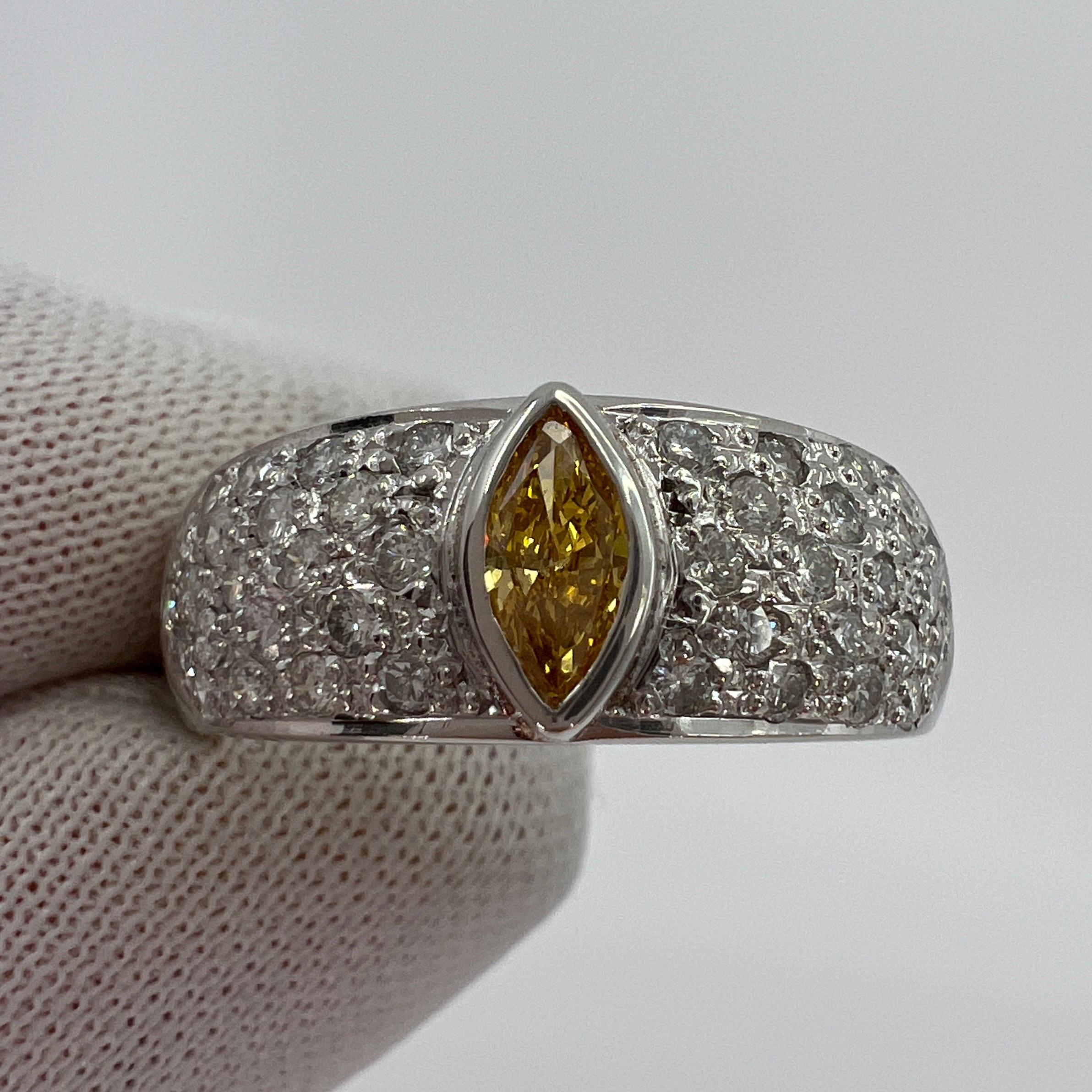 Nature Vivid Diamonds en platine avec pavé, taille en Marquise en vente 5