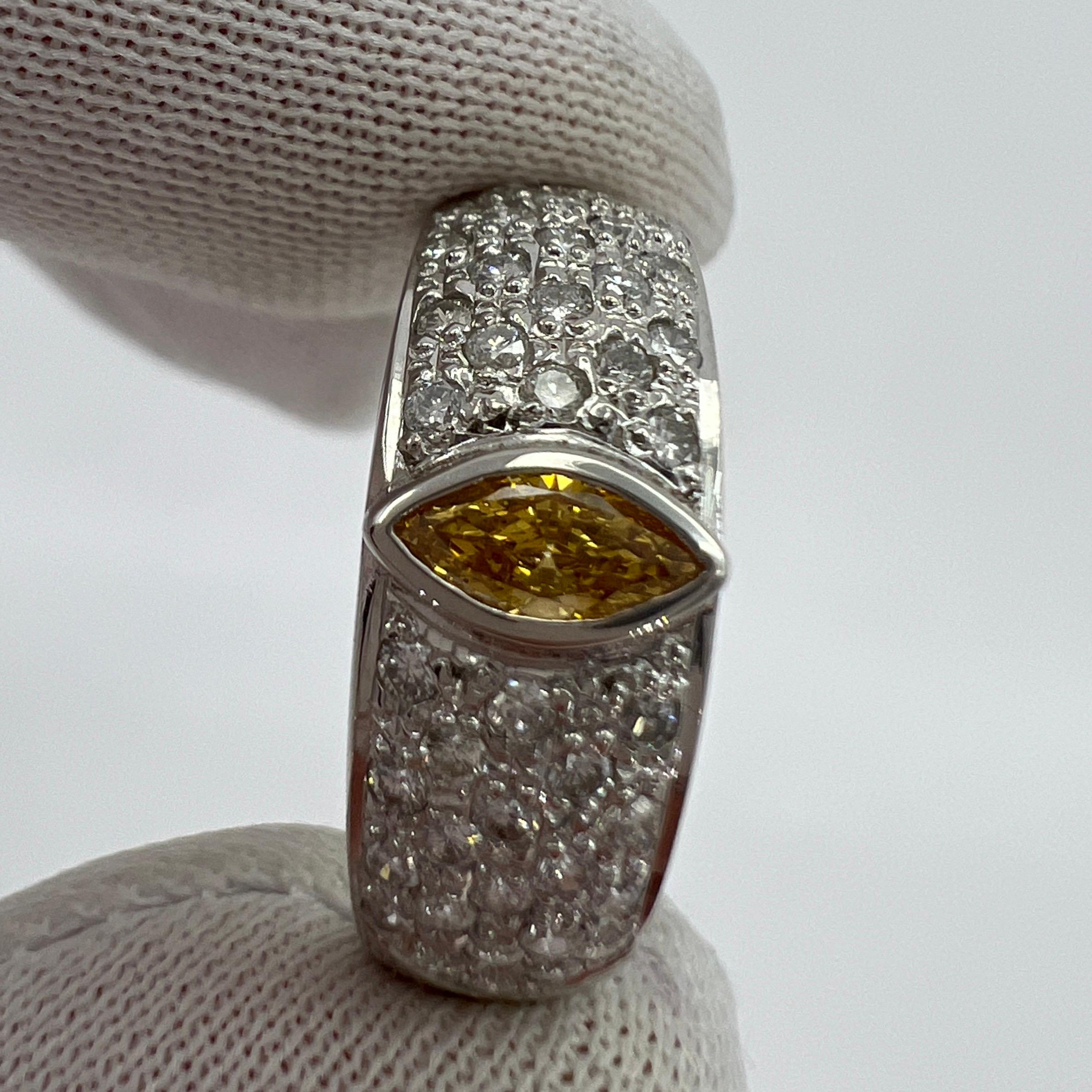 Nature Vivid Diamonds en platine avec pavé, taille en Marquise en vente 2