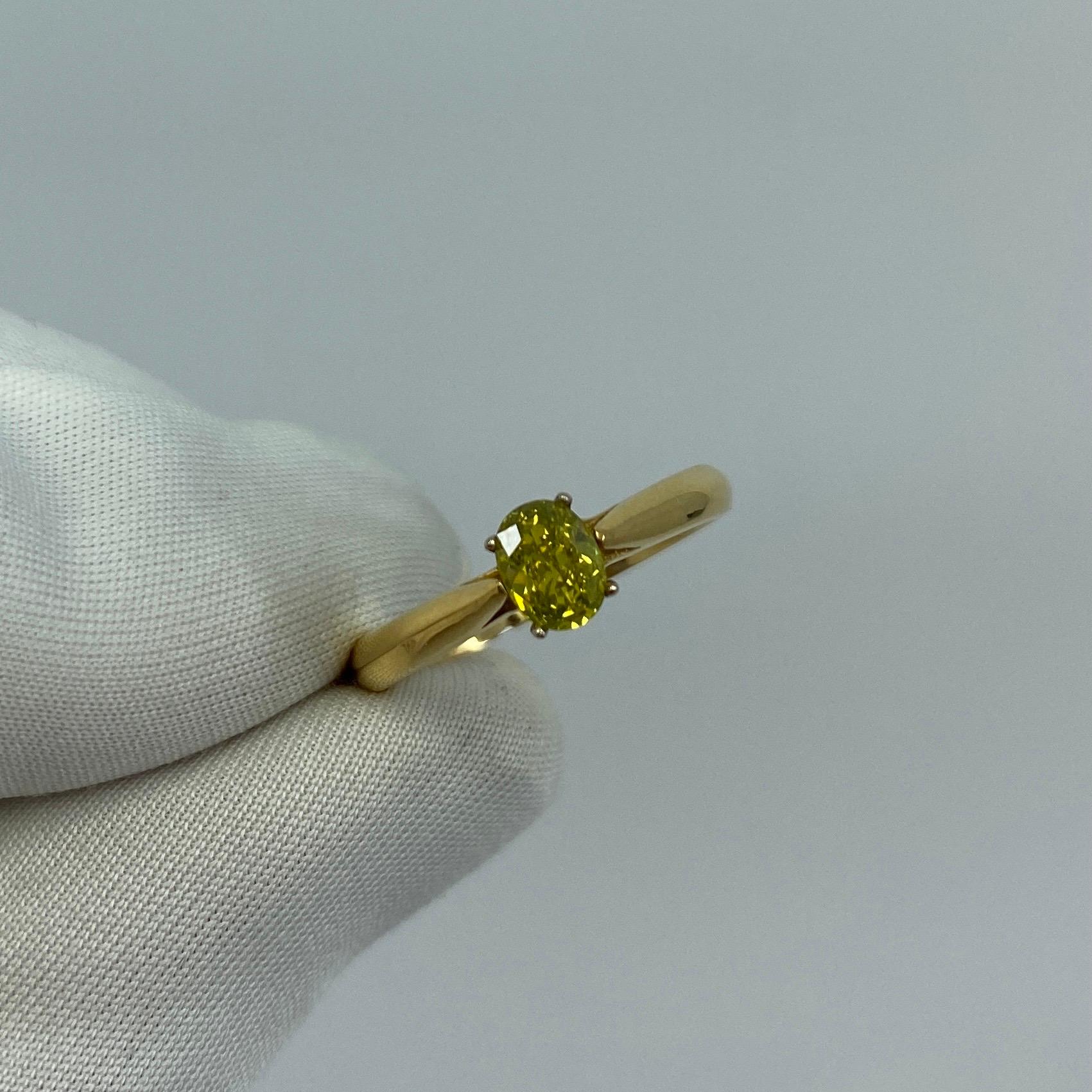 Women's or Men's Natural Fancy Vivid Yellow Green Diamond 0.51 Carat Solitaire 18 Karat Gold Ring