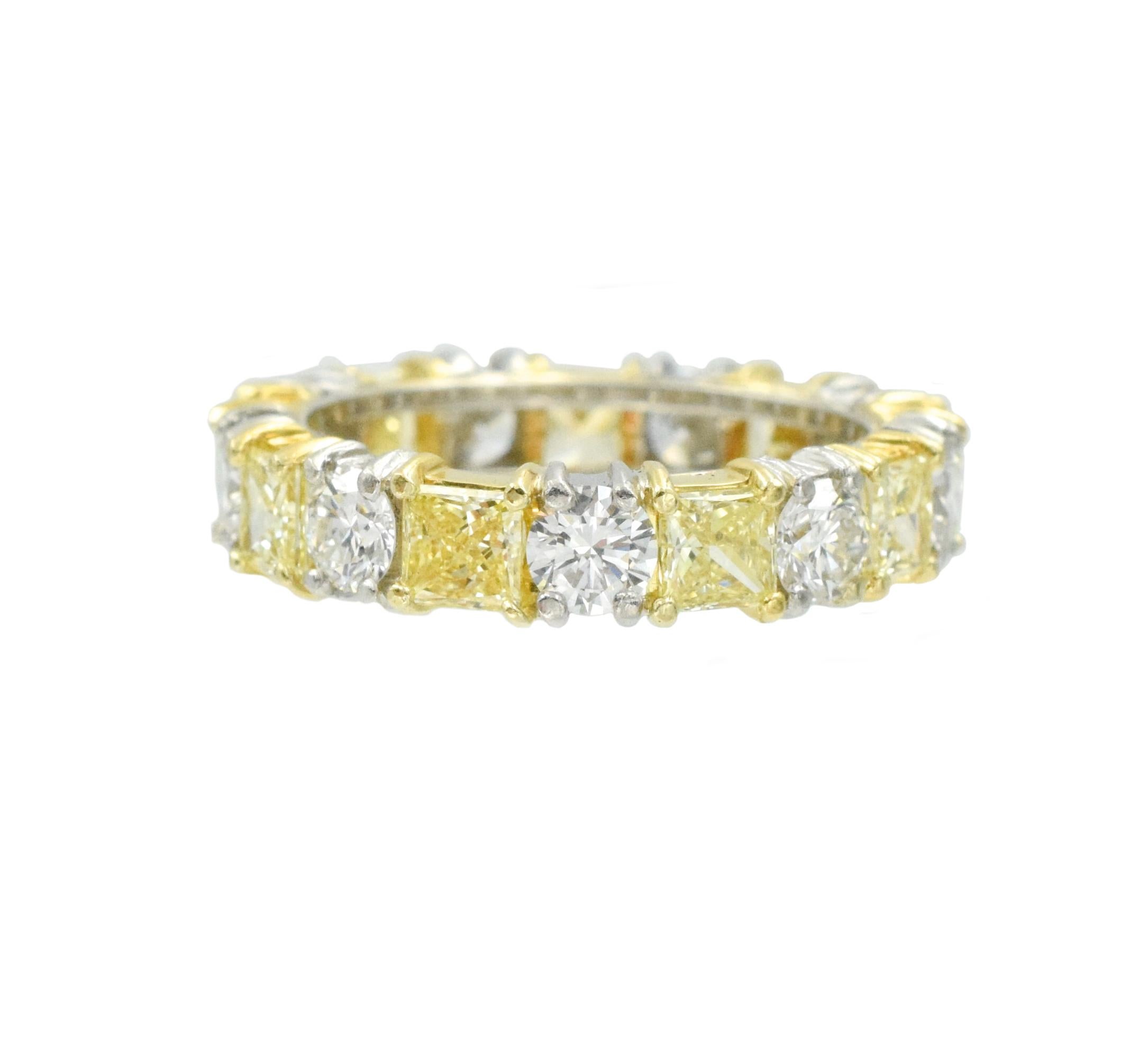 NALLY Natural Fancy Yellow Diamond Band In New Condition In New York, NY