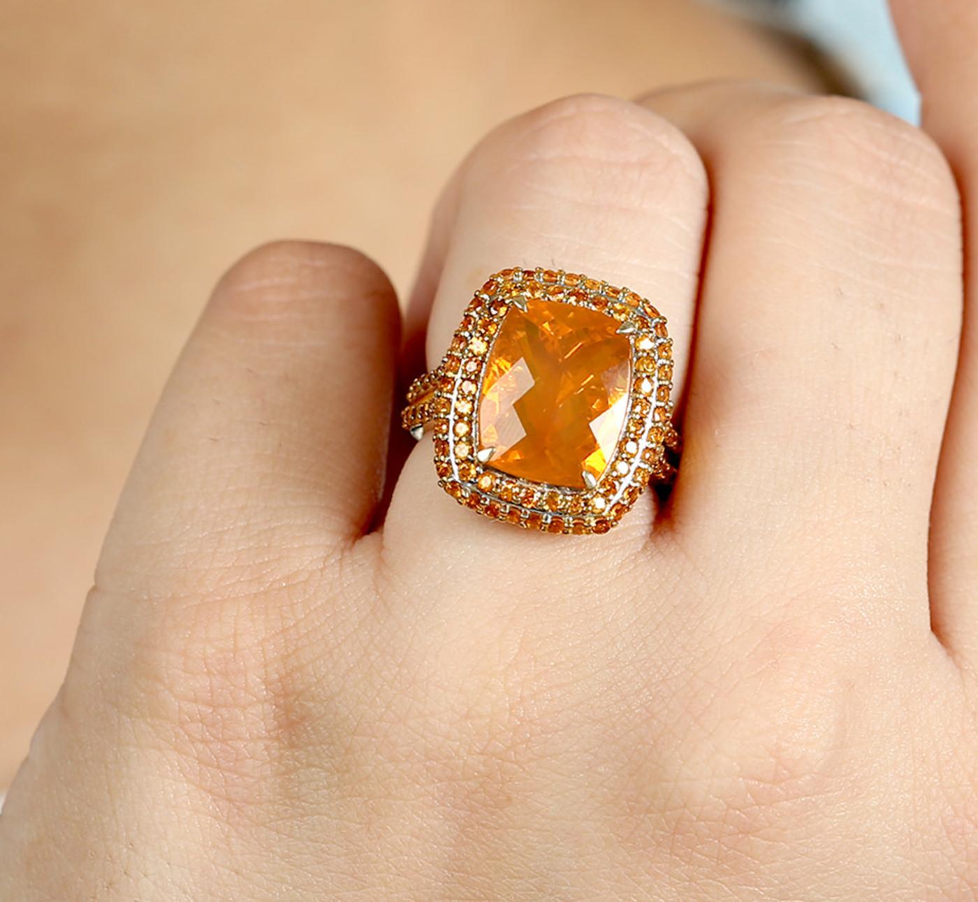Contemporary Natural Fire Opal Cocktail Ring Orange Garnets 9.15 Carats 18K Yellow Gold For Sale