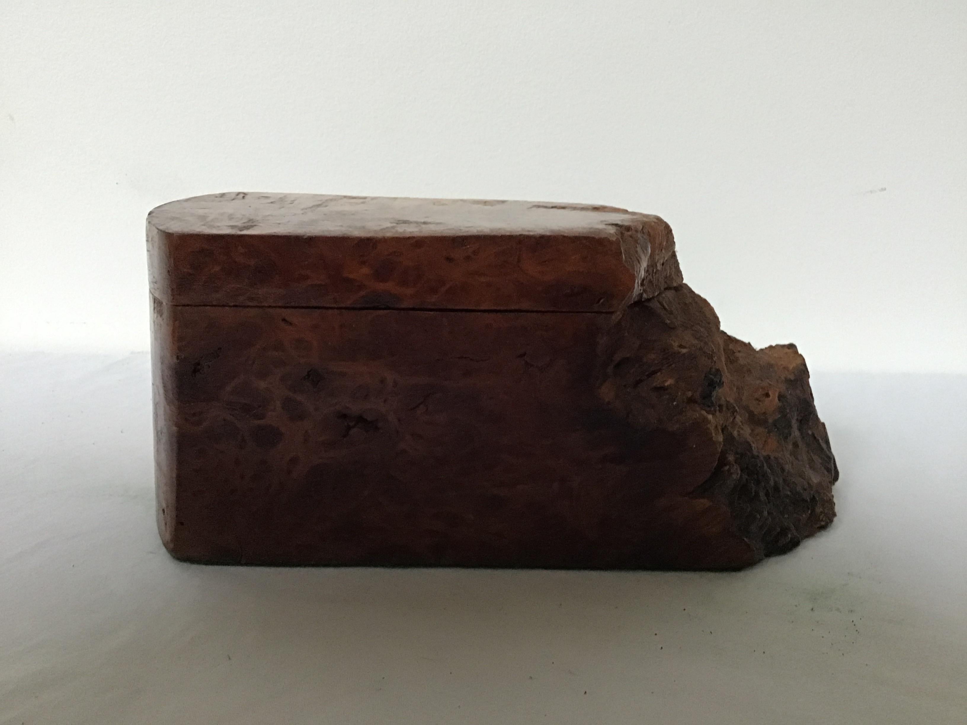 Boîte en bois de ronce de forme naturelle en vente 2