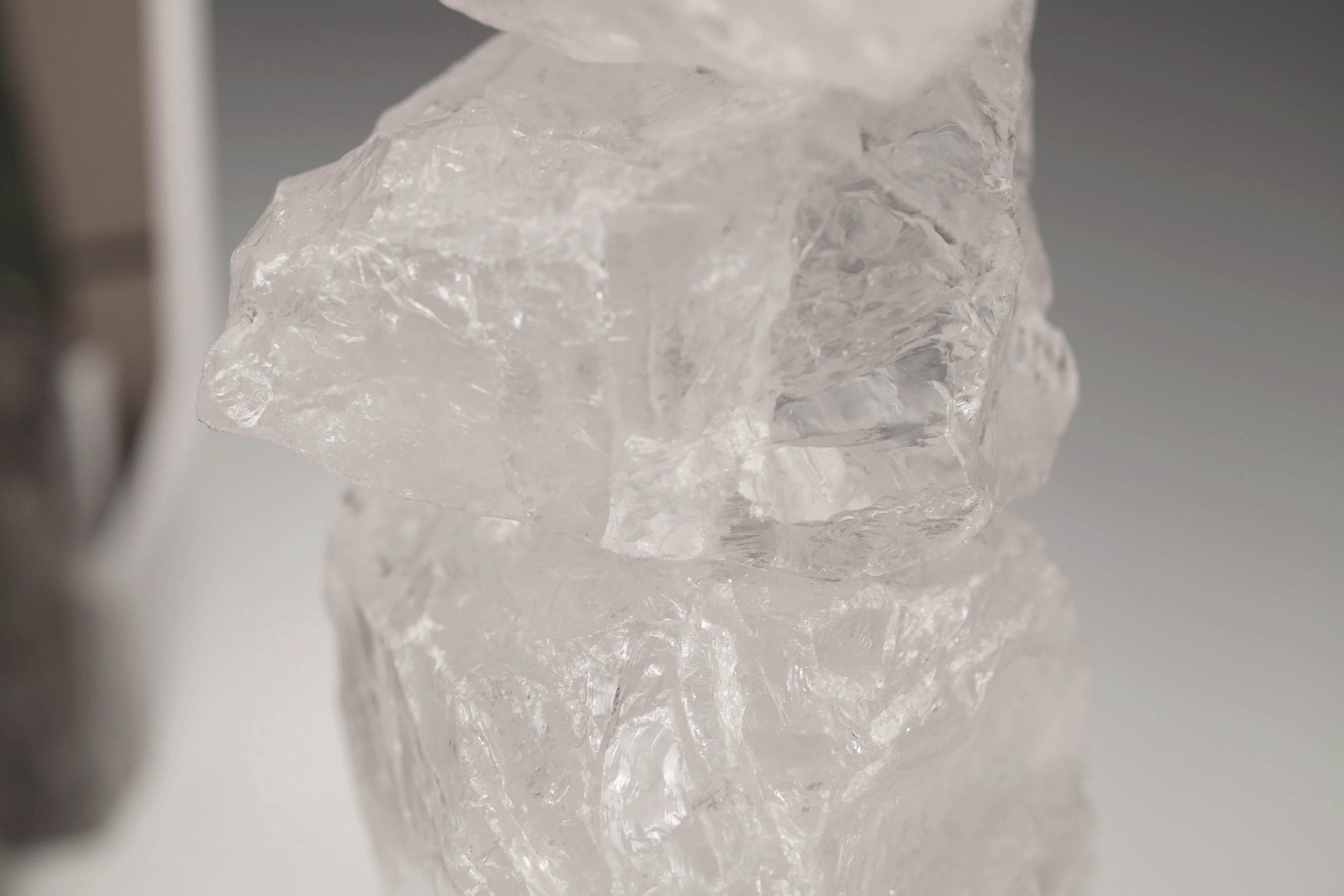 XXIe siècle et contemporain Lampes en quartz cristal de roche de forme naturelle en vente