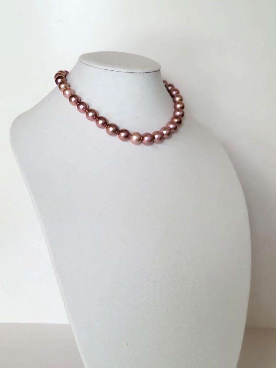 Women's Natural Freshwater Edison Dark Pink Pearl Necklace with 14K Gold Clasp For Sale
