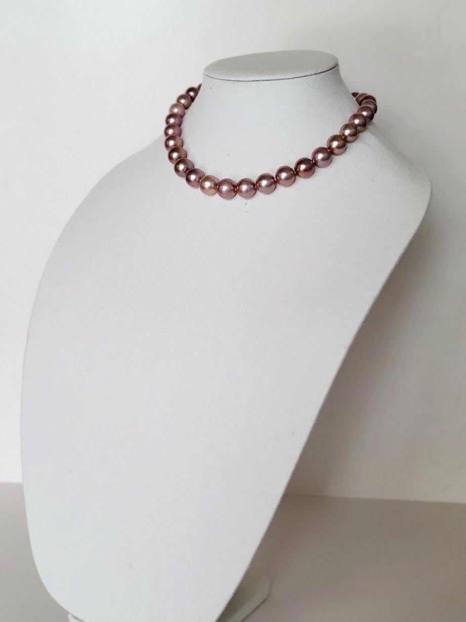 Natural Freshwater Edison Dark Pink Pearl Necklace with 14K Gold Clasp For Sale 2