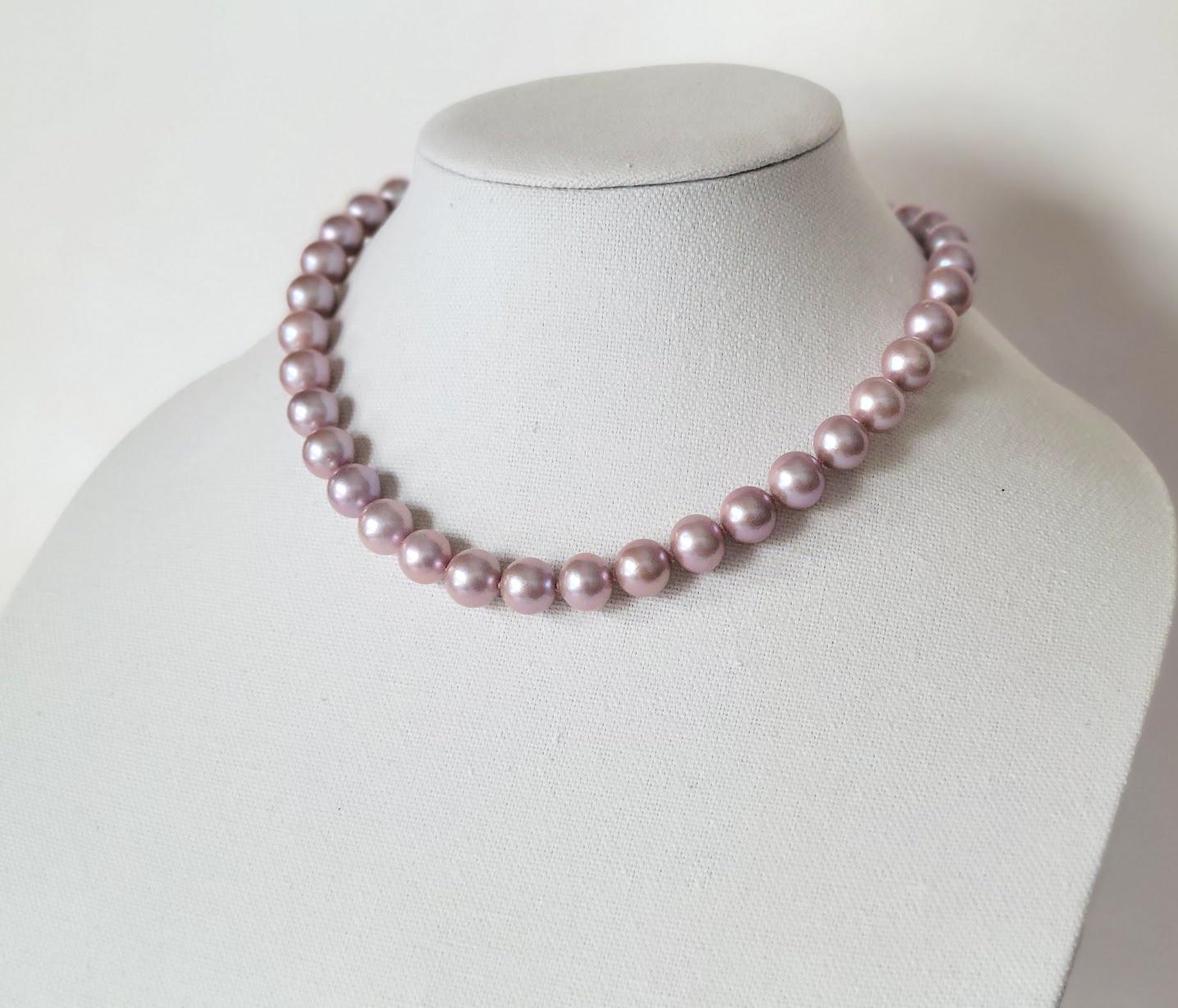 Natural Freshwater Edison Pink Pearl Necklace with 14K Gold Clasp For Sale 1