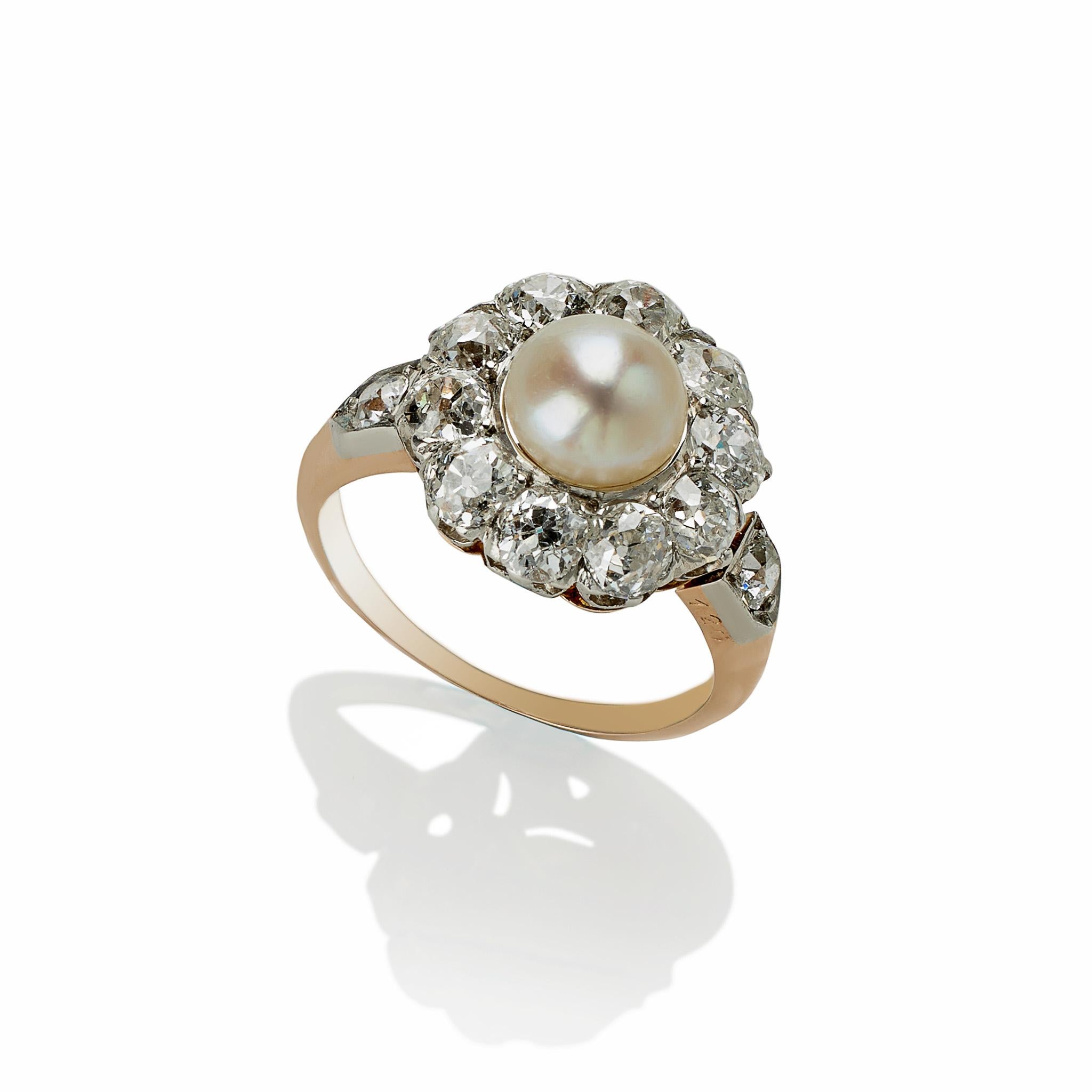 Women's or Men's Natural Freshwater Pearl and Diamond Ring For Sale