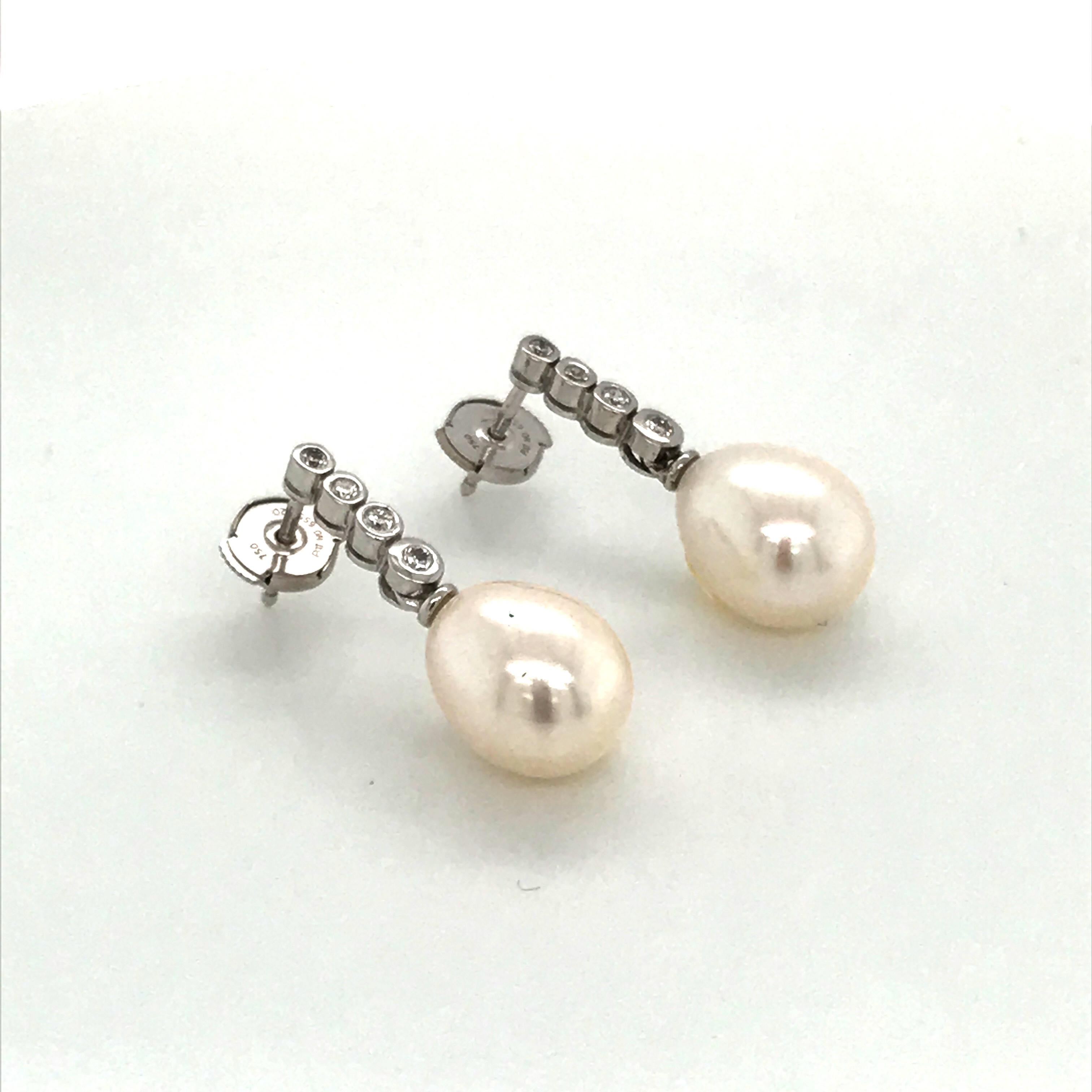 Natural Freshwater Pearl with Diamonds on White Gold 18 Karat 2