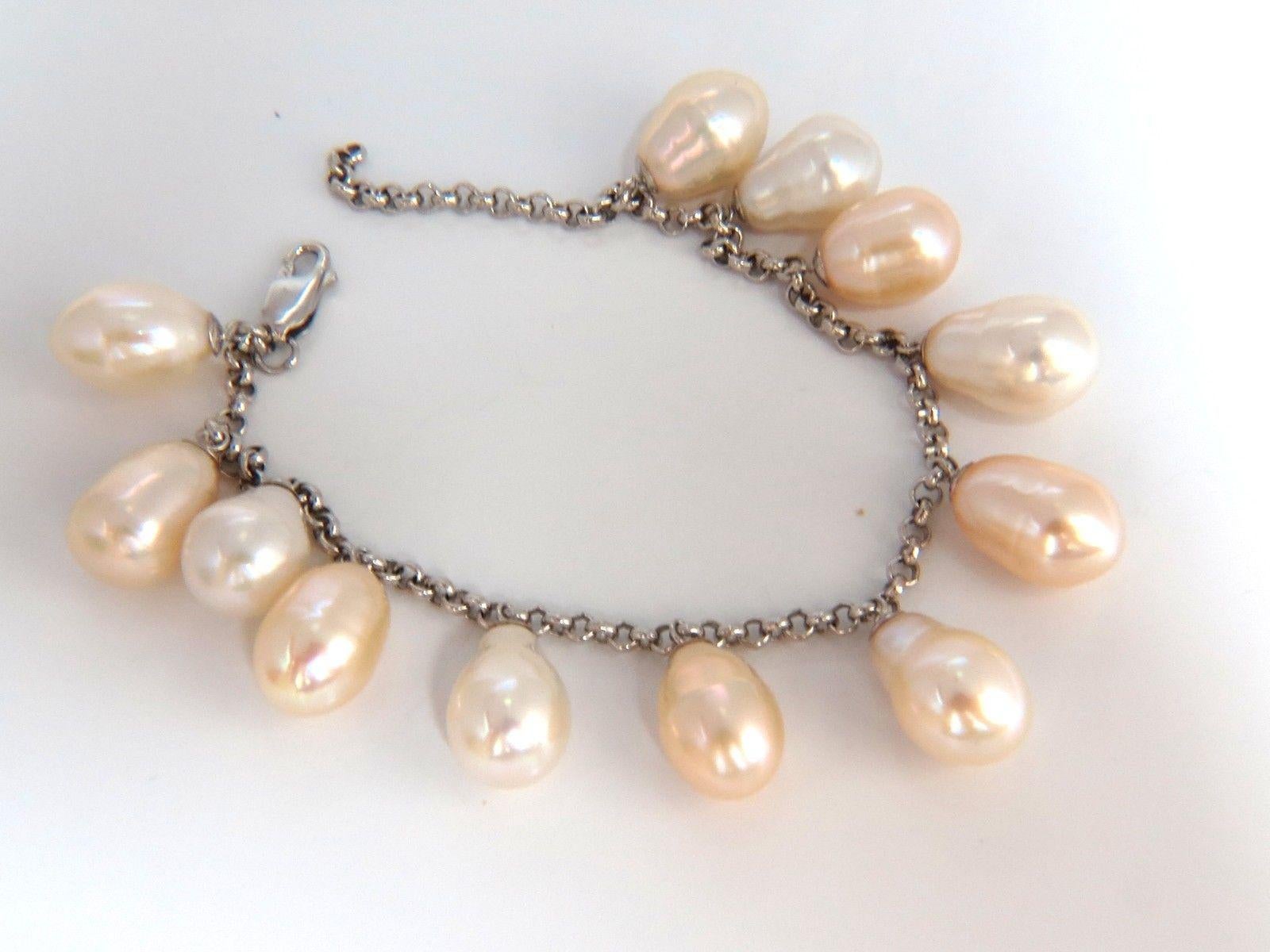 Natural Freshwater Pearls Dangling Bracelet 14 Karat In New Condition In New York, NY