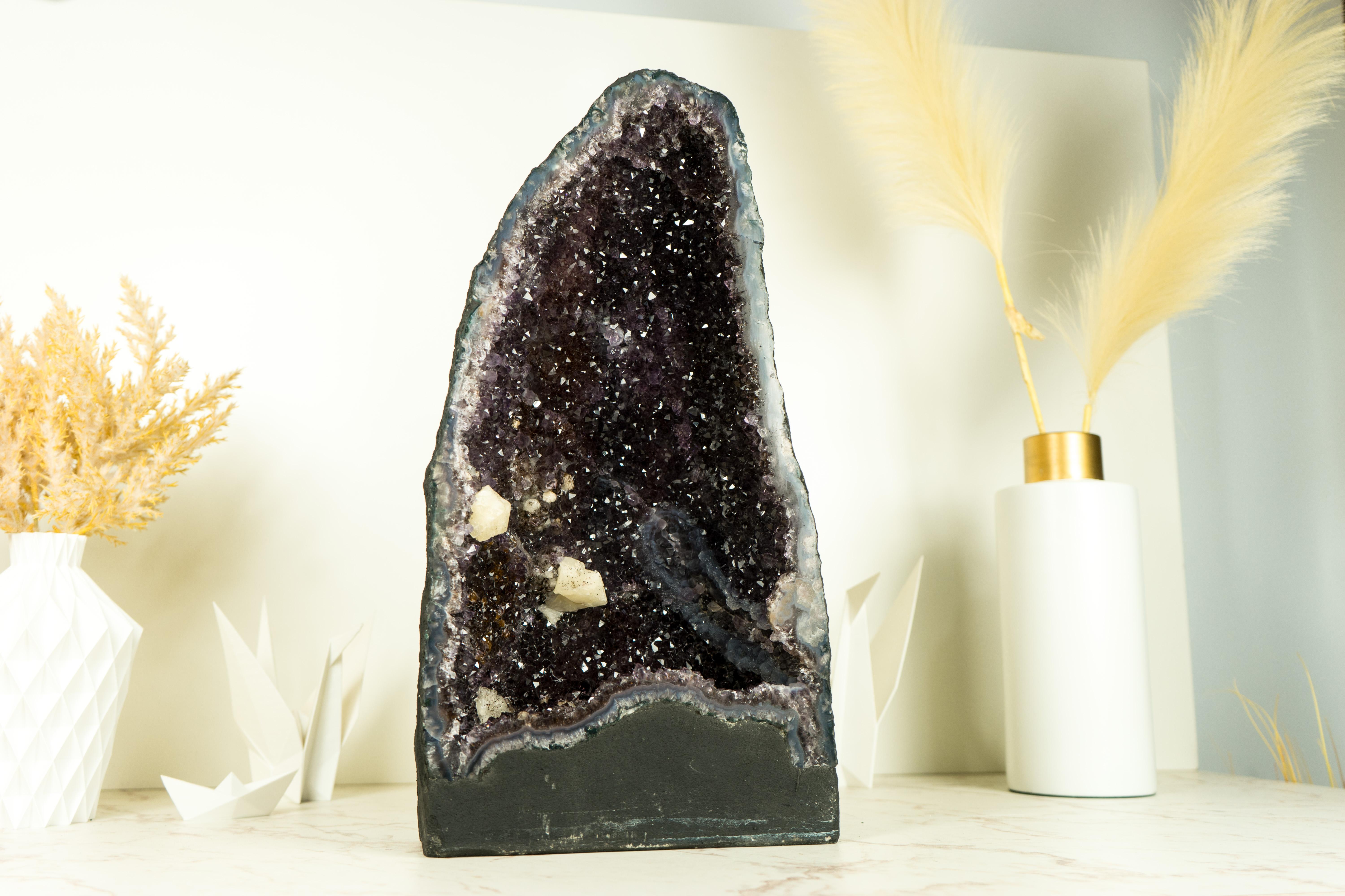 geode black calcite