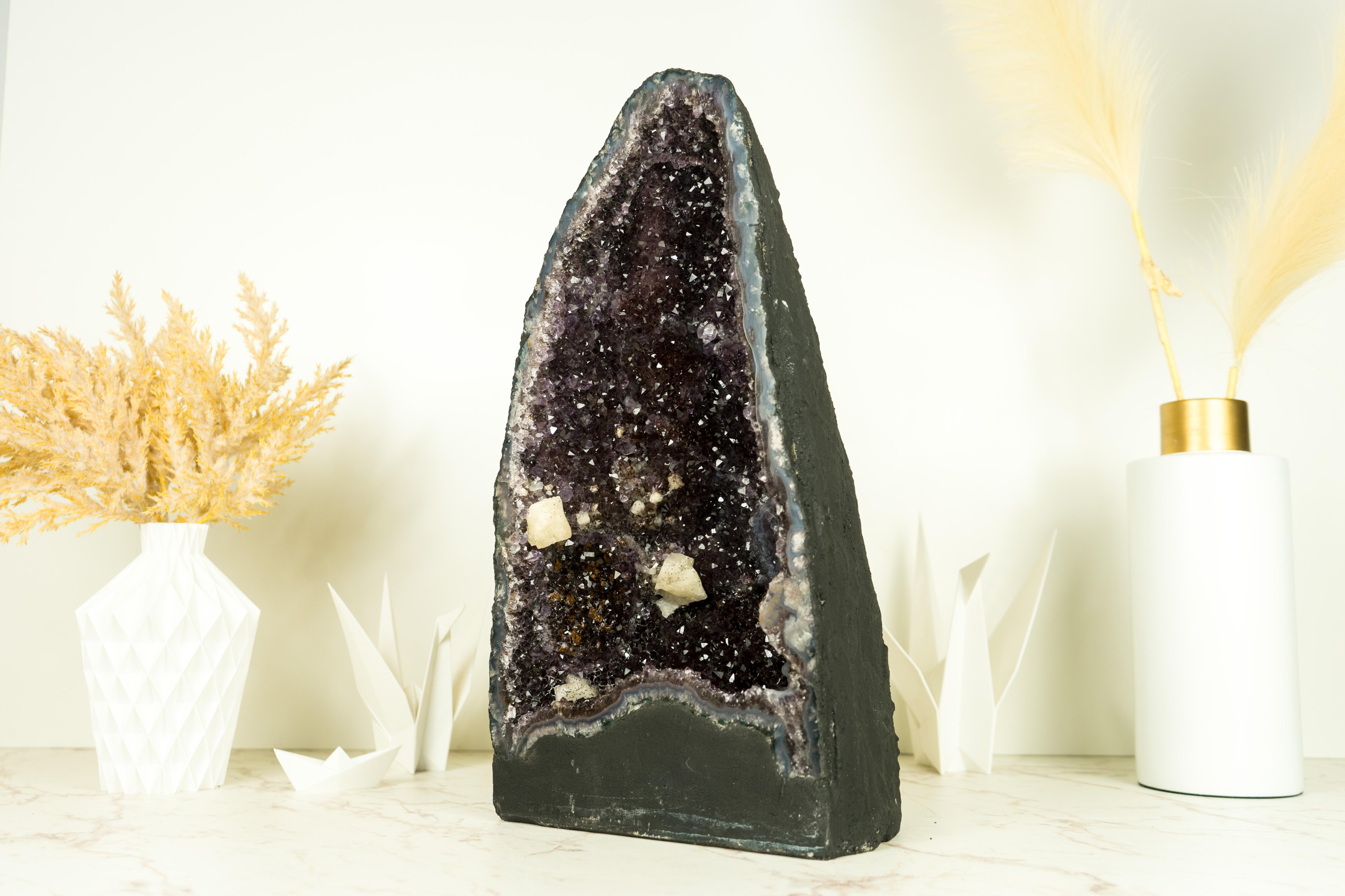 Natural Galaxy Amethyst Geode with Calcite, Agate and Sugar Druzy In Excellent Condition For Sale In Ametista Do Sul, BR