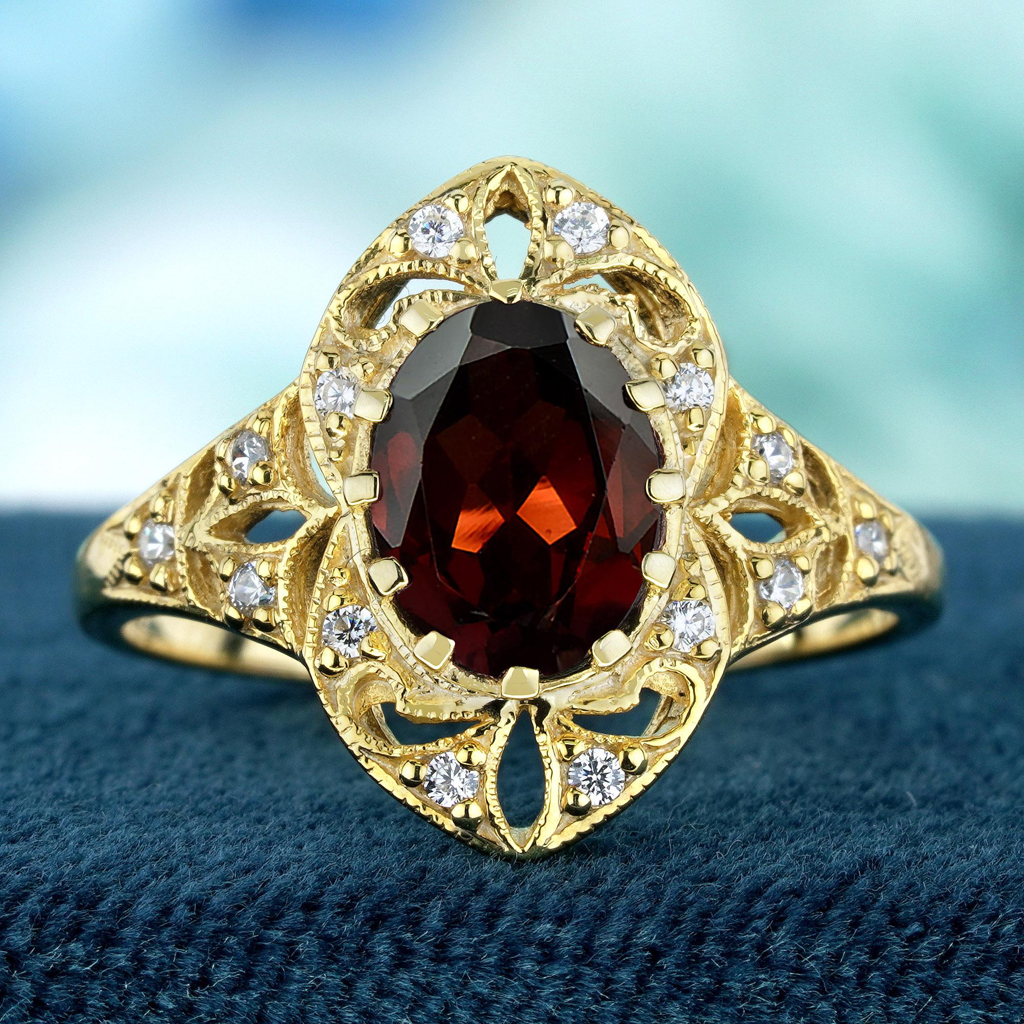 Edwardian Natural Garnet and Diamond Vintage Style Cocktail Ring in Solid 9K Yellow Gold For Sale