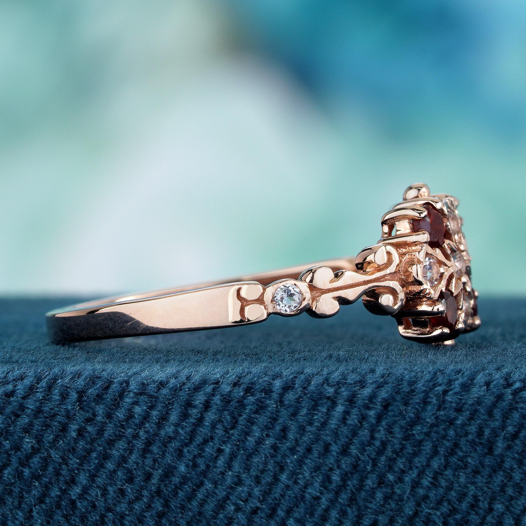 Anillo floral estilo vintage de granate natural y diamantes en oro rosa macizo de 9 quilates Corte redondo en venta