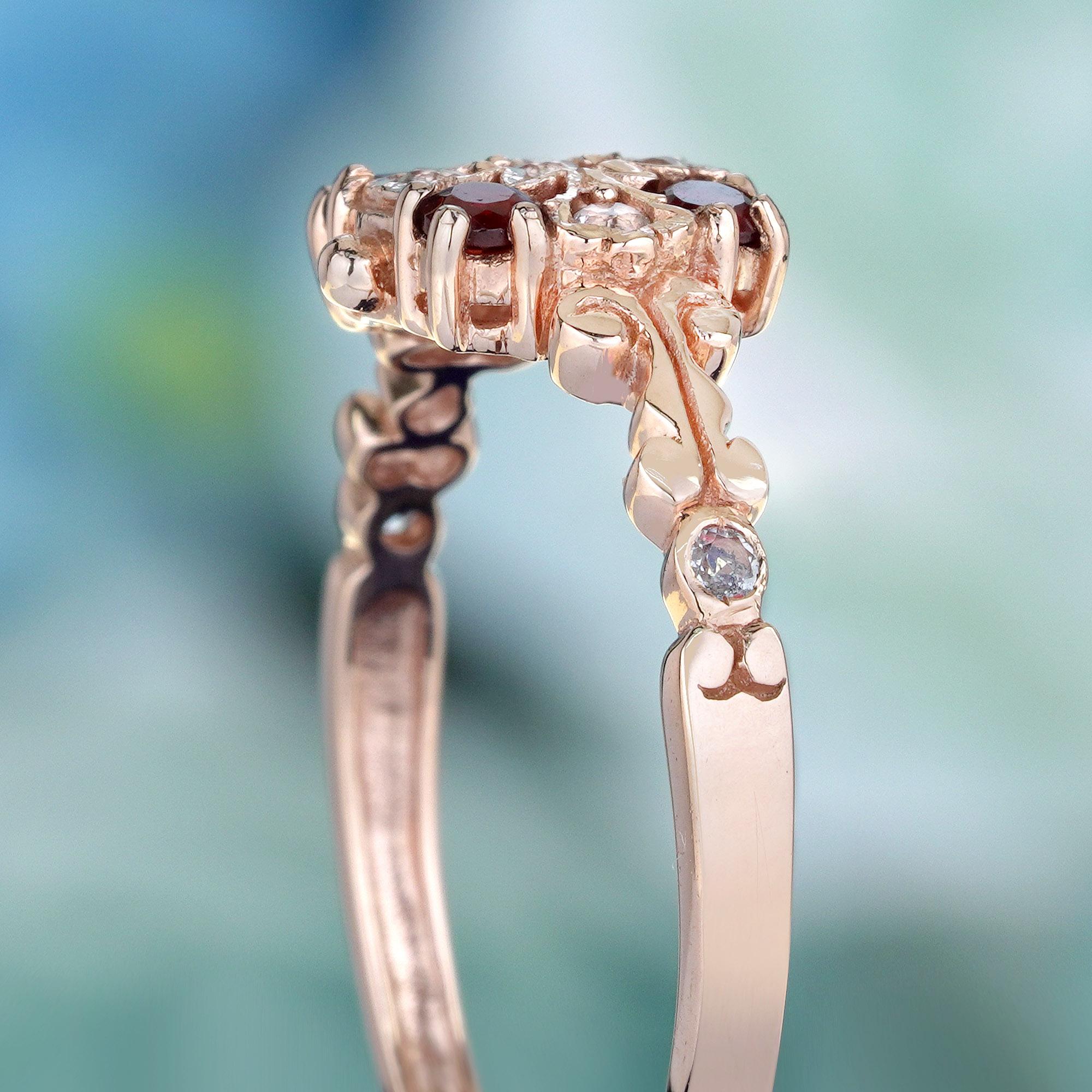 De las mujeres Anillo floral estilo vintage de granate natural y diamantes en oro rosa macizo de 9 quilates en venta