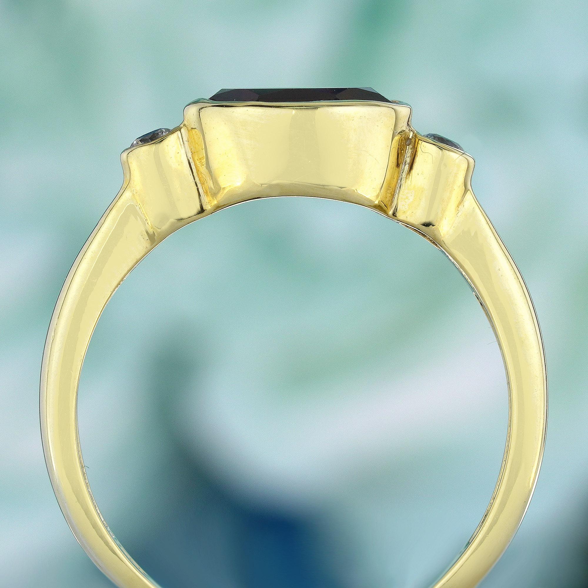 Natural Garnet and Diamond Vintage Style Ring in Solid 9K Yellow Gold In New Condition For Sale In Bangkok, TH