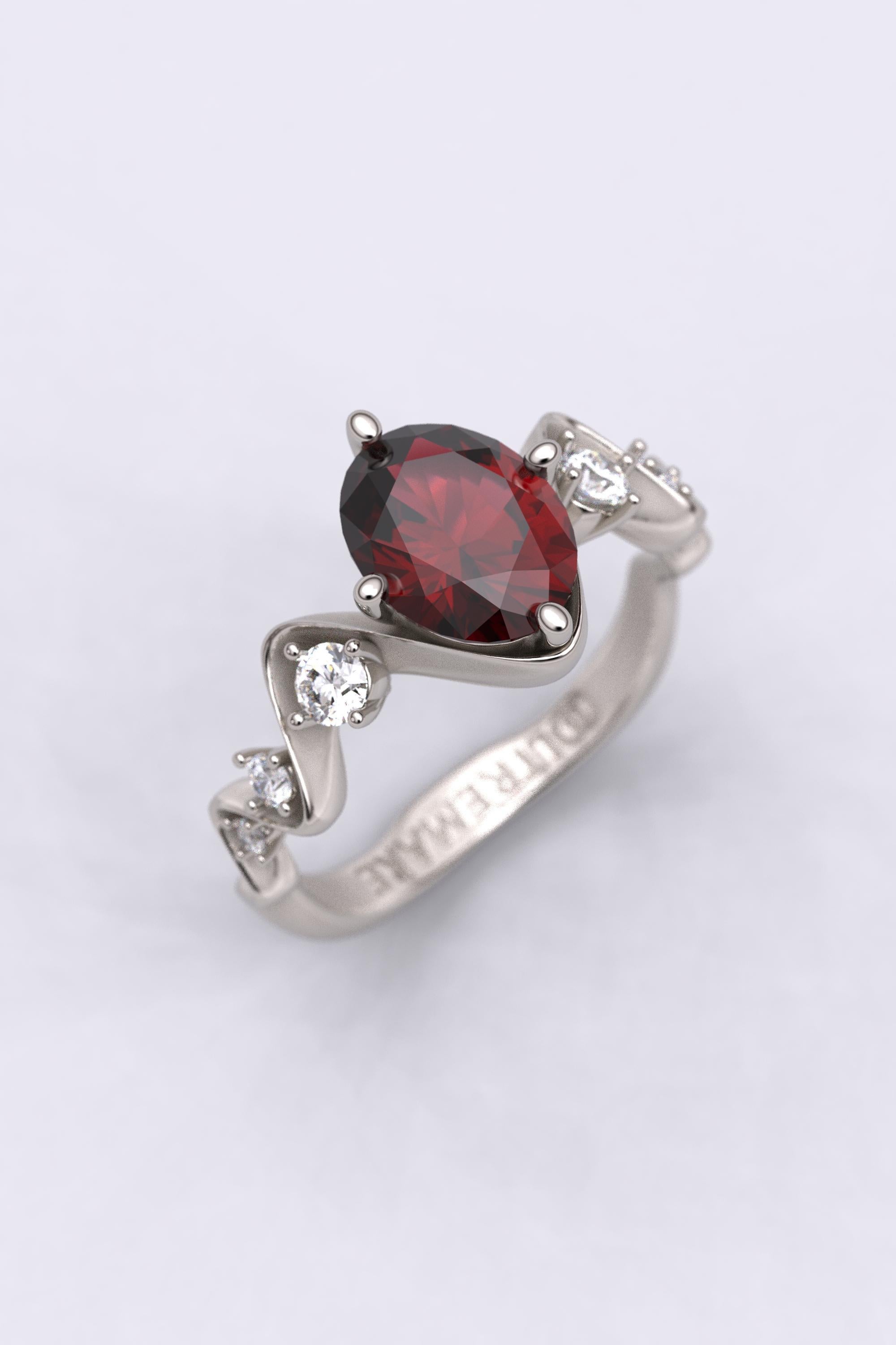 For Sale:  Natural Garnet and Diamonds Italian 14k Gold Engagement Ring, Oltremare Gioielli 2