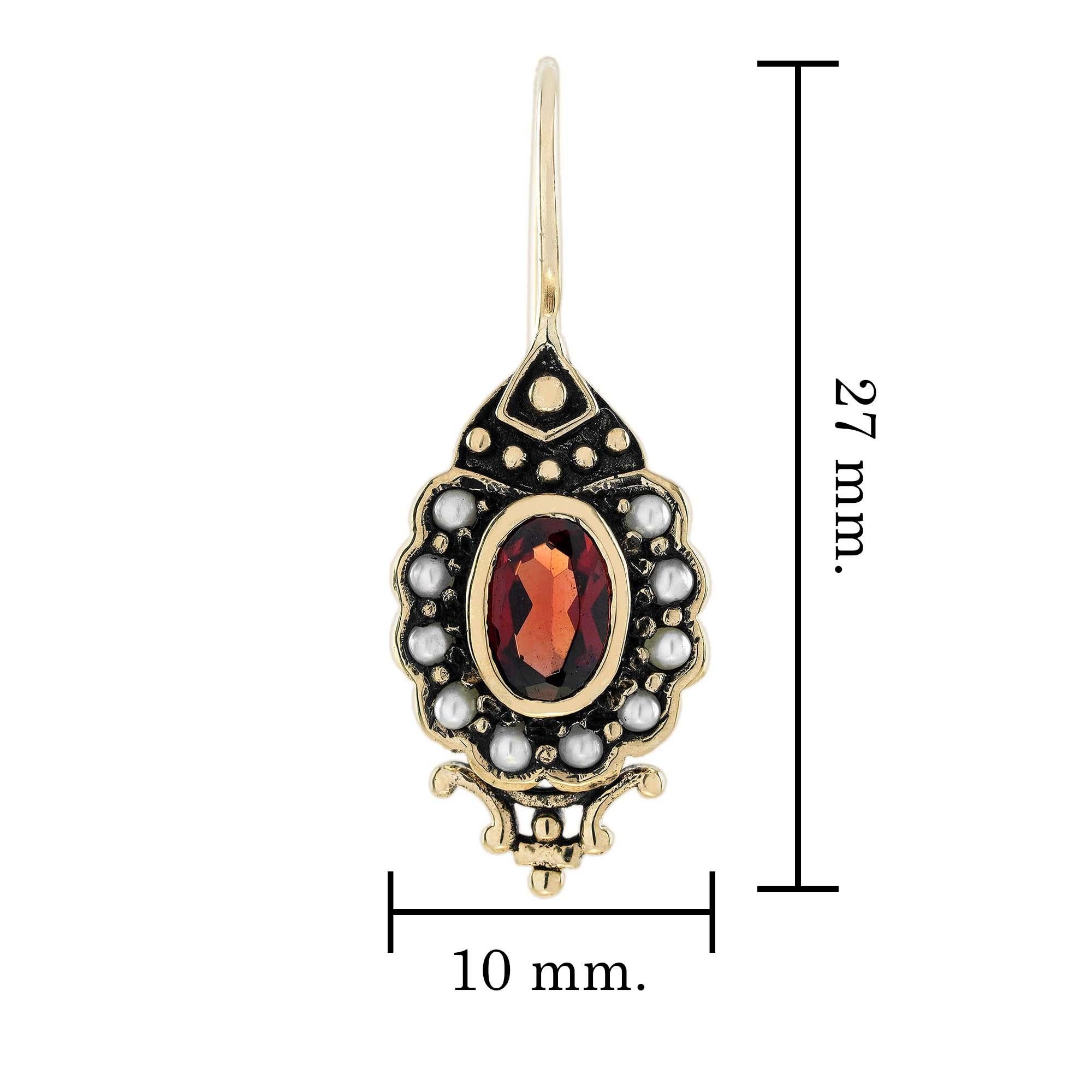 Natural Garnet and Pearl Vintage Style Drop Earrings in Solid 9K Gold In New Condition For Sale In Bangkok, TH
