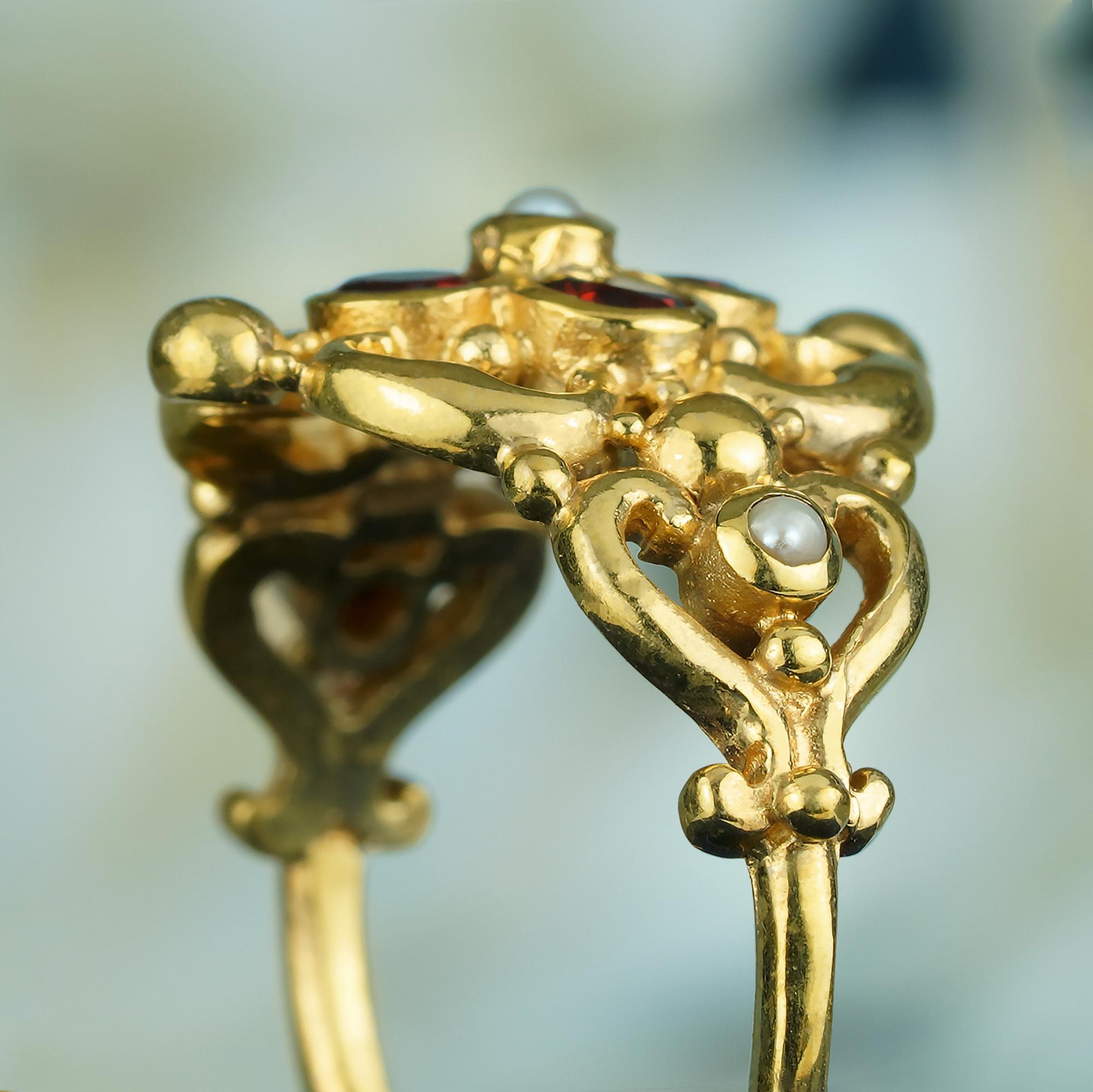 Natürlicher Granat und Perle Vintage-Cluster-Ring im Vintage-Stil aus massivem 9K Gold Damen im Angebot