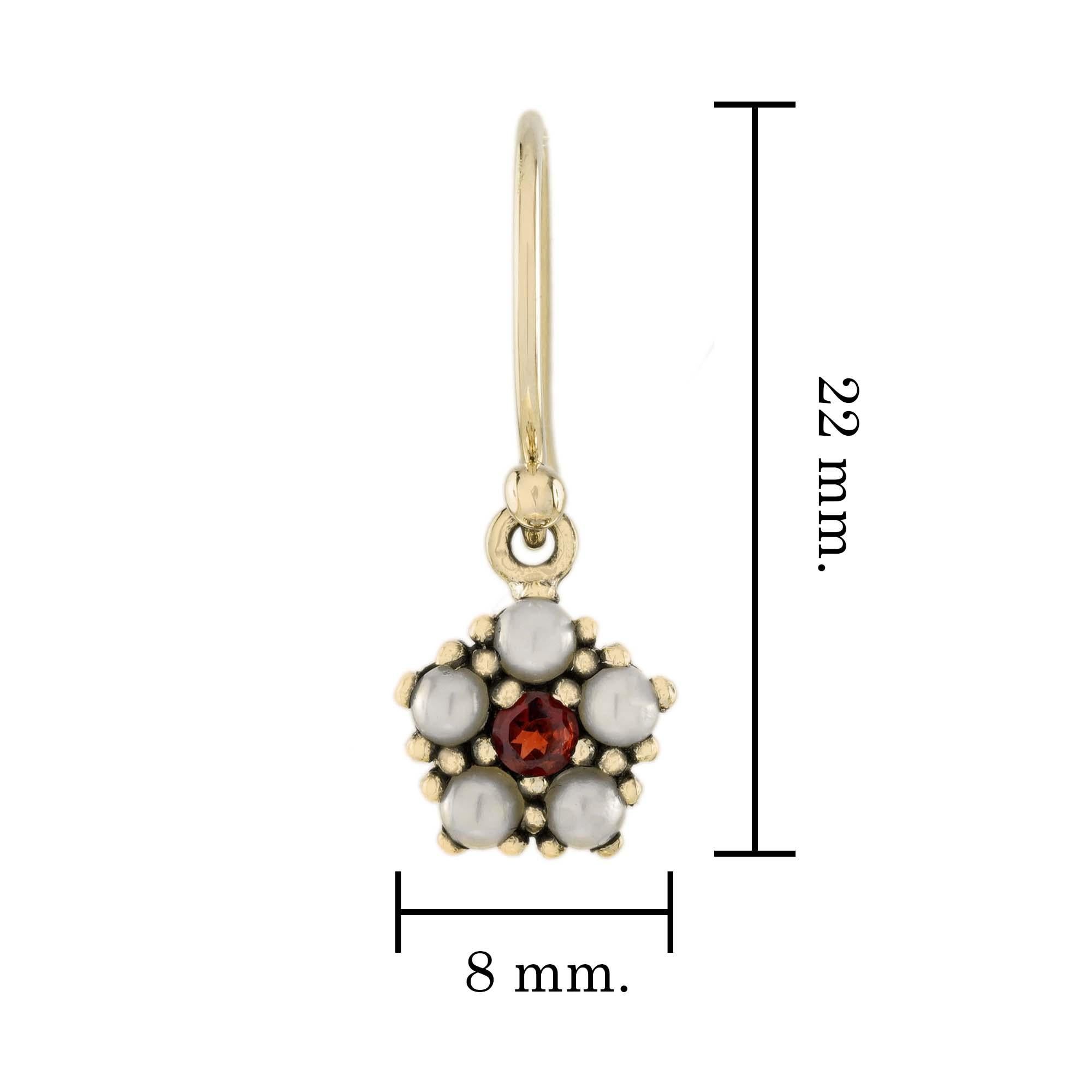 Natural Garnet and Pearl Vintage Style Floral Dangle Earrings in Solid 9K Gold In New Condition For Sale In Bangkok, TH