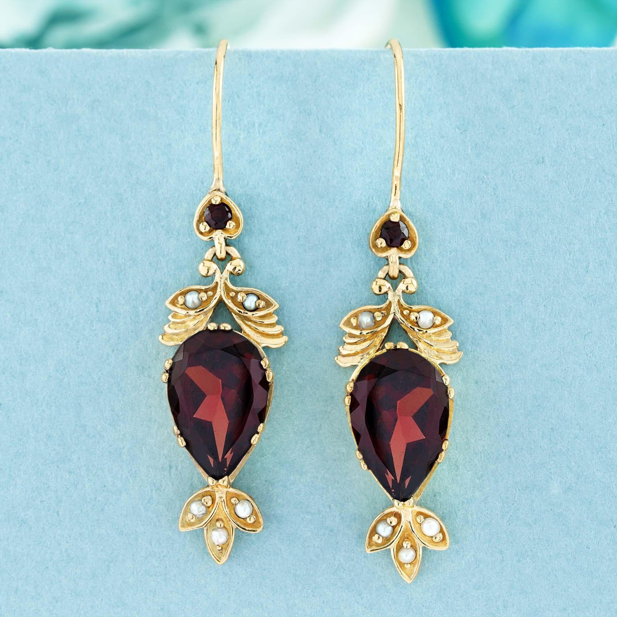 Verleihen Sie Ihrem Look eine zarte und einzigartige Ästhetik mit diesen filigranen Ohrringen von GEMMA FILIGREE. Unsere goldenen Ohrringe im antiken Design sind zart und leicht durchbrochen, während sie gleichzeitig ein Leben lang alltagstauglich