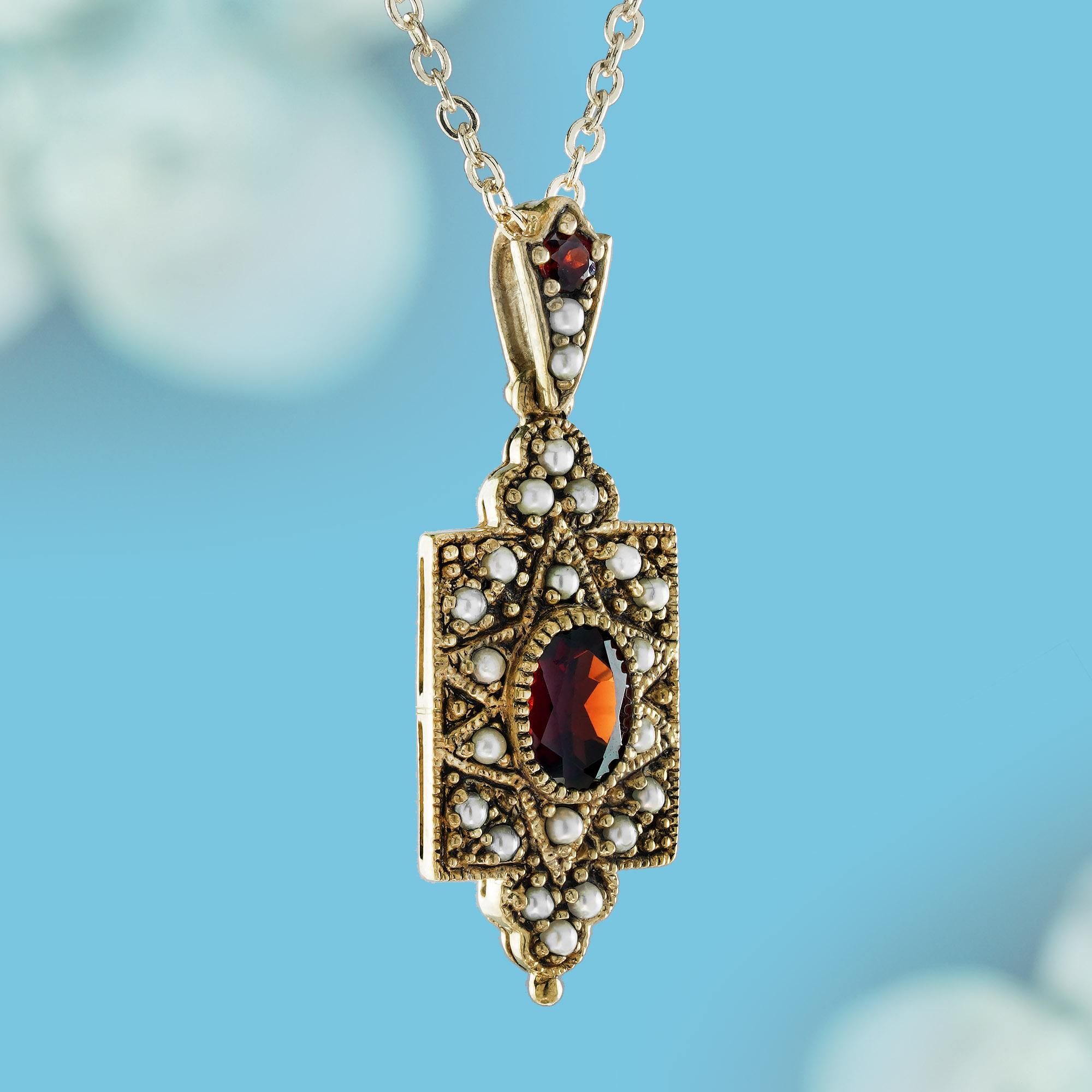 Édouardien Pendentif en or jaune 9K avec grenat naturel et perle de style vintage en vente