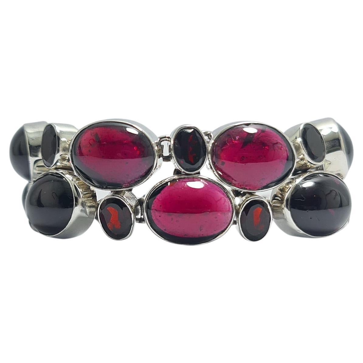 Natural Garnet Cabochon and Faceted 925 Sterling Silver Chain Bracelet For Sale