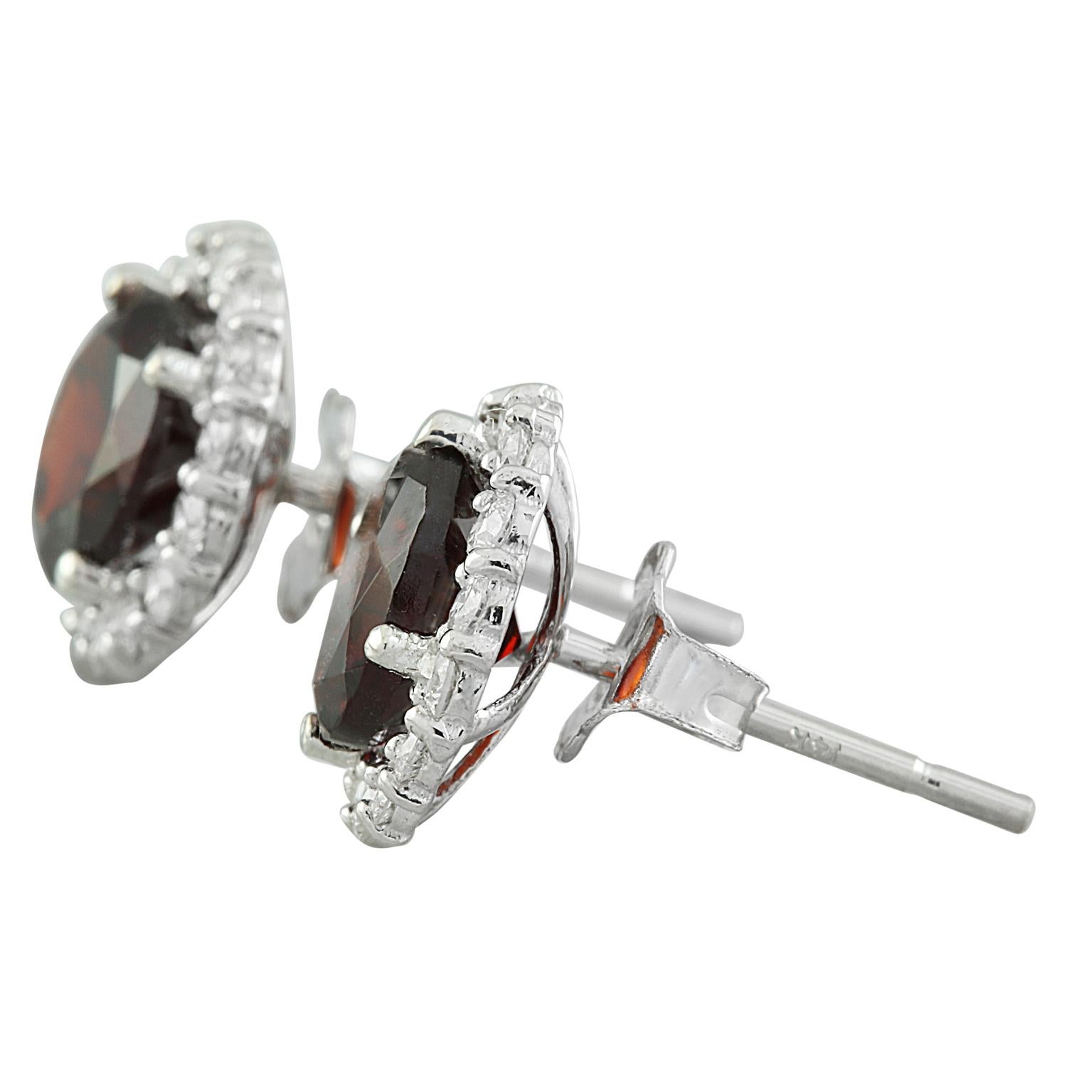 Natural Garnet Diamond Earrings In 14 Karat White Gold In New Condition For Sale In Los Angeles, CA