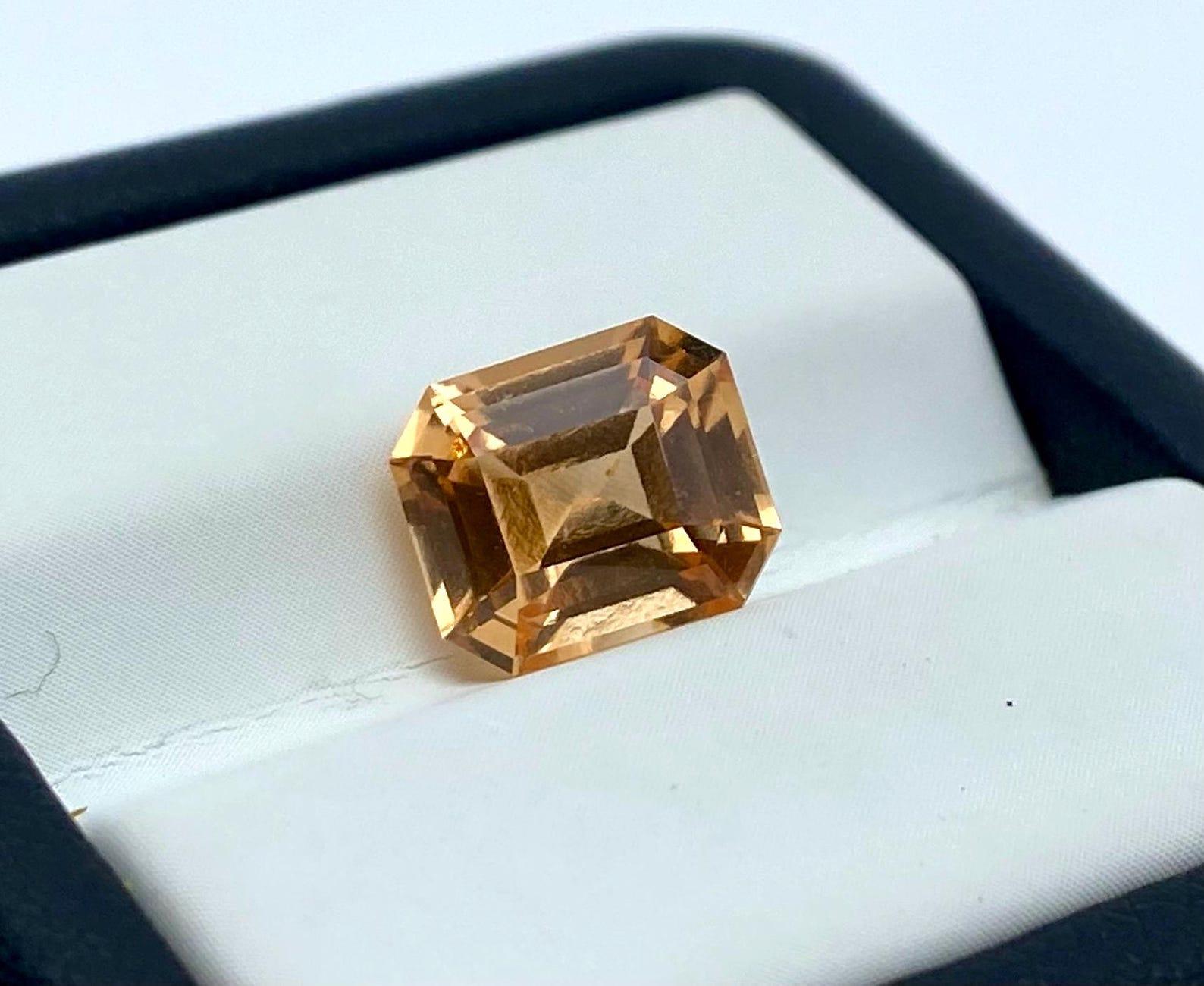 Granate Natural Gema suelta 3,13 ct., talla Octágono, Color Raro, Origen Tanzania en venta 3
