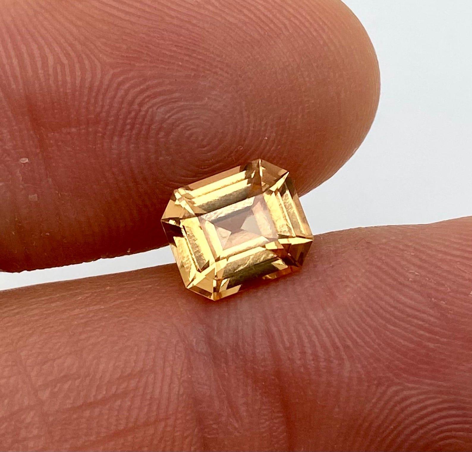 Granate Natural Gema suelta 3,13 ct., talla Octágono, Color Raro, Origen Tanzania en venta 4