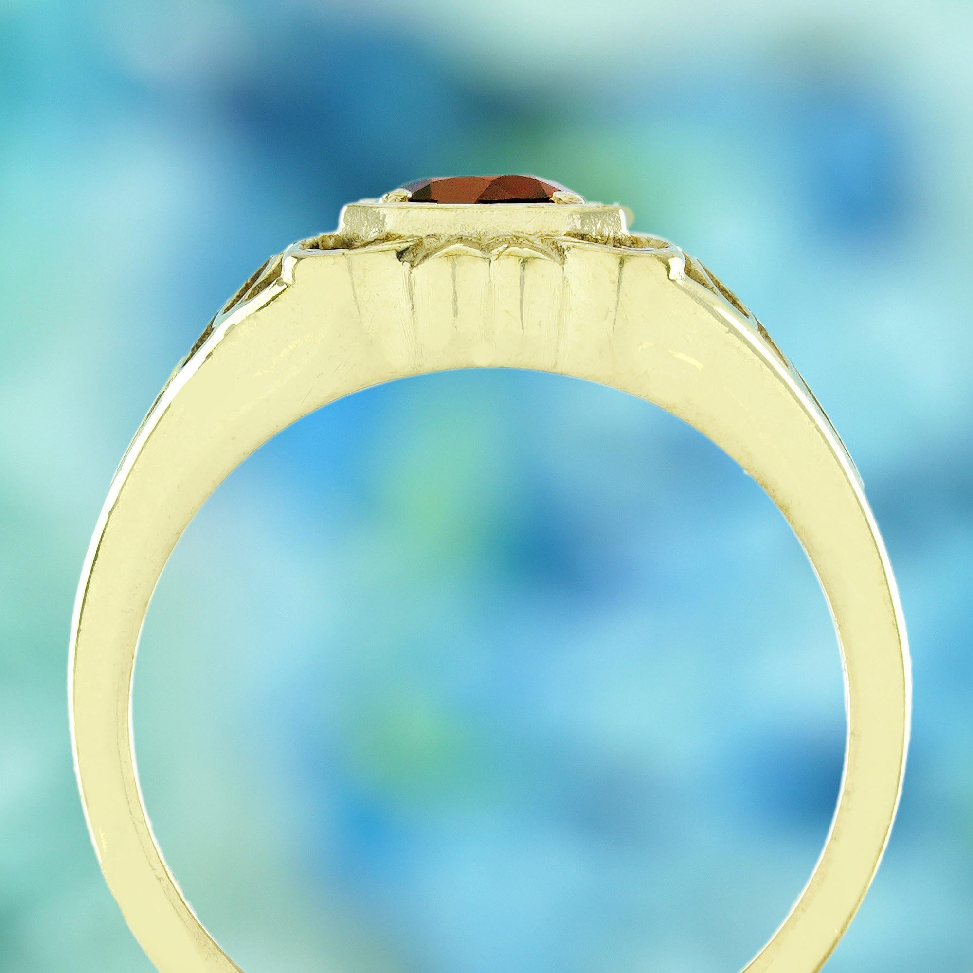 Bague de style vintage en or jaune 9K avec grenat naturel ajouré Neuf - En vente à Bangkok, TH