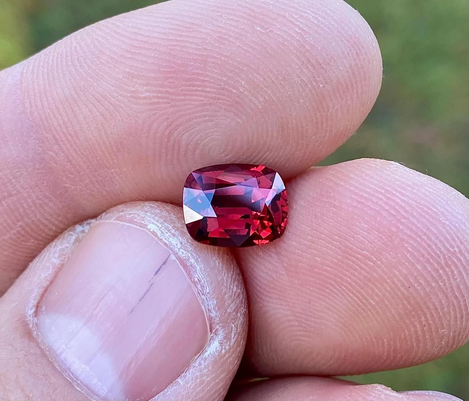 Natürlicher Granat Pyrop-Almandin loser Edelstein 3,11 ct, Kissenschliff, Zertifikat im Angebot 5