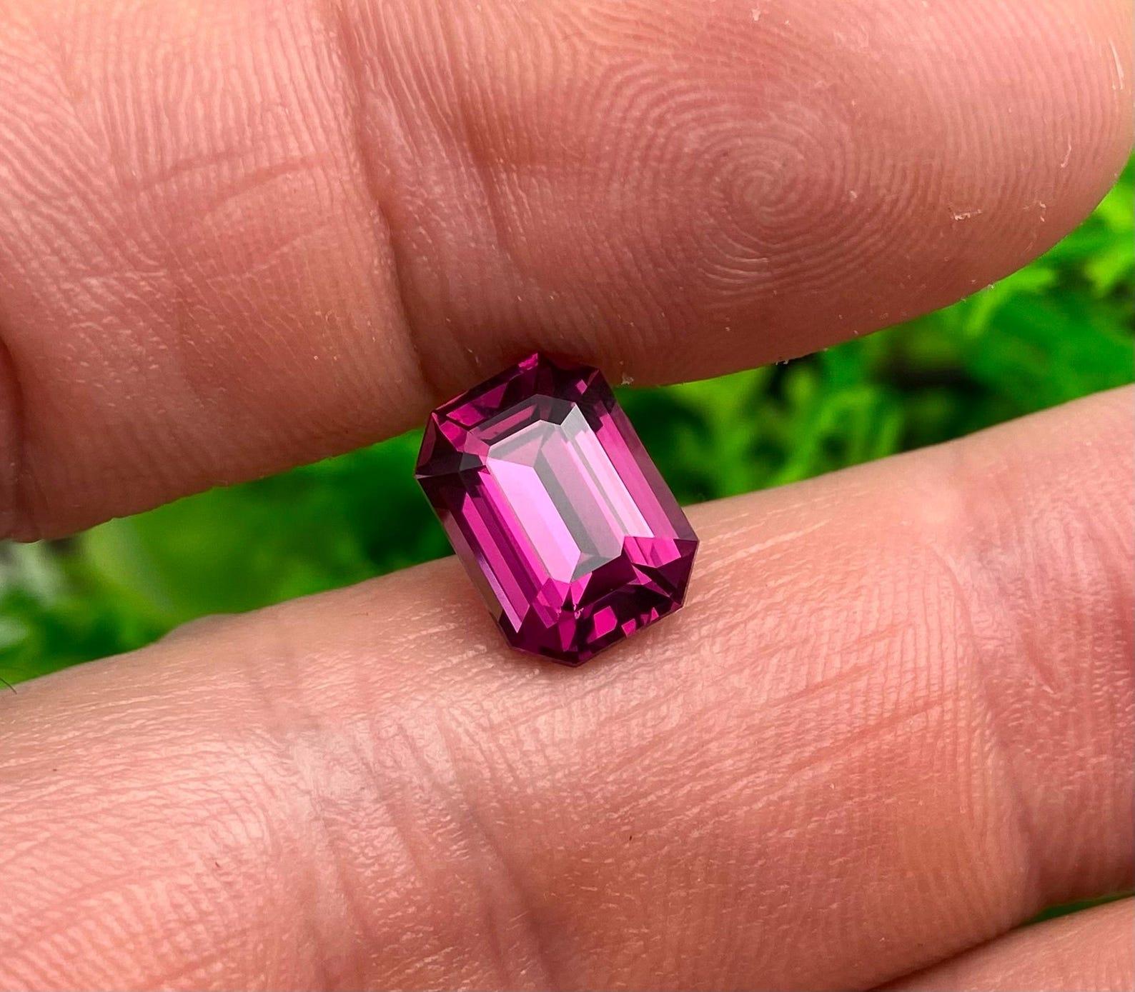 Natürlicher Granat Rhodolith hohe Qualität! loser Edelstein 5,21 Karat, Octagon-Schliff. im Angebot 4