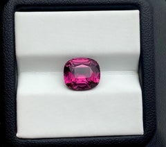 Natural Garnet Rhodolite high quality! loose gemstone 4.02 ct., Cushion cut