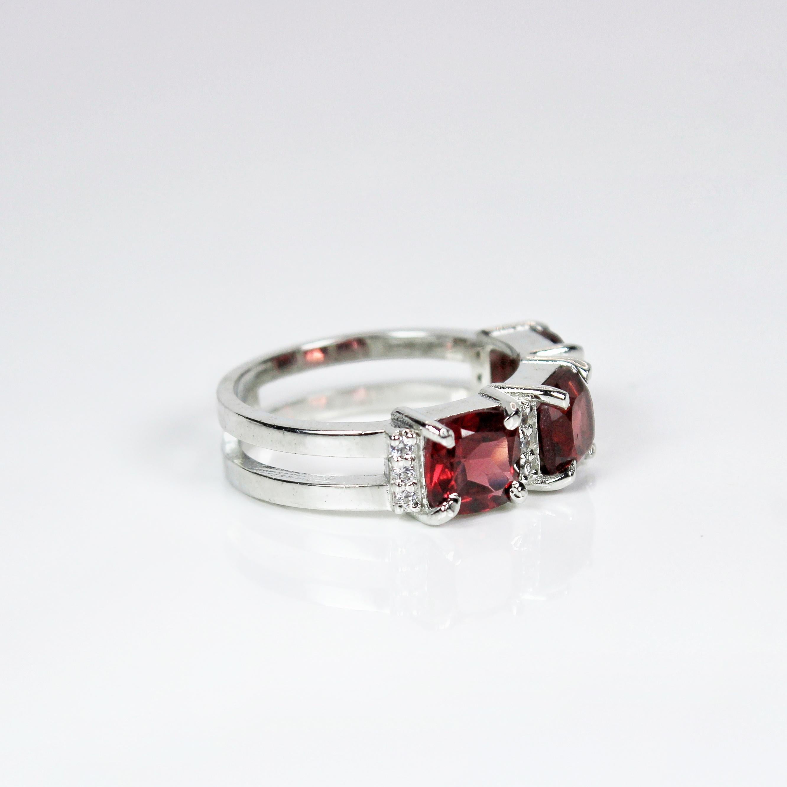 Natürlicher Granat Ring (Kissenschliff)