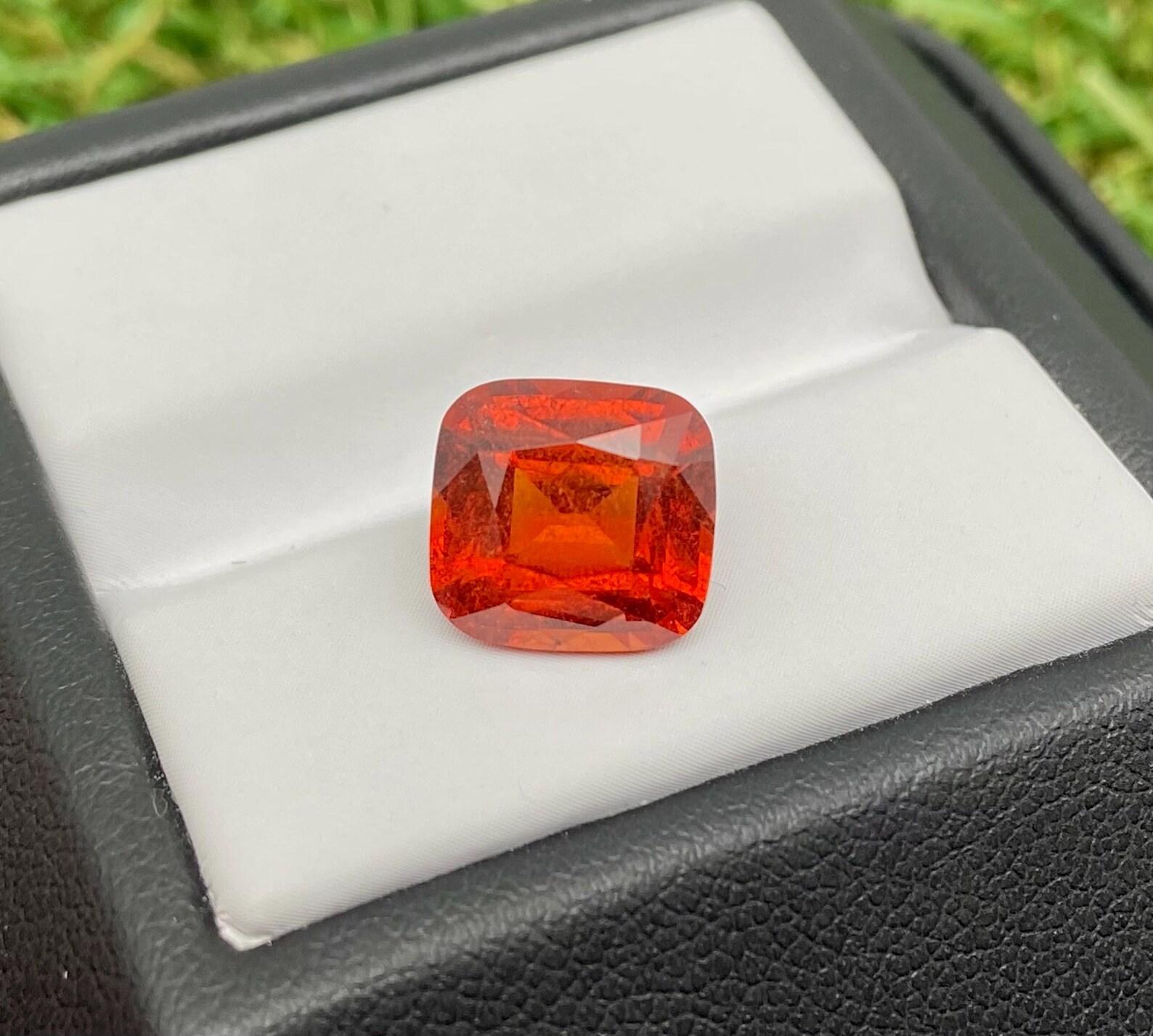 Natural Garnet Spessartite Loose Gemstone 4.91 Ct. Cushion cut, Certificate GFCO in vendita 3