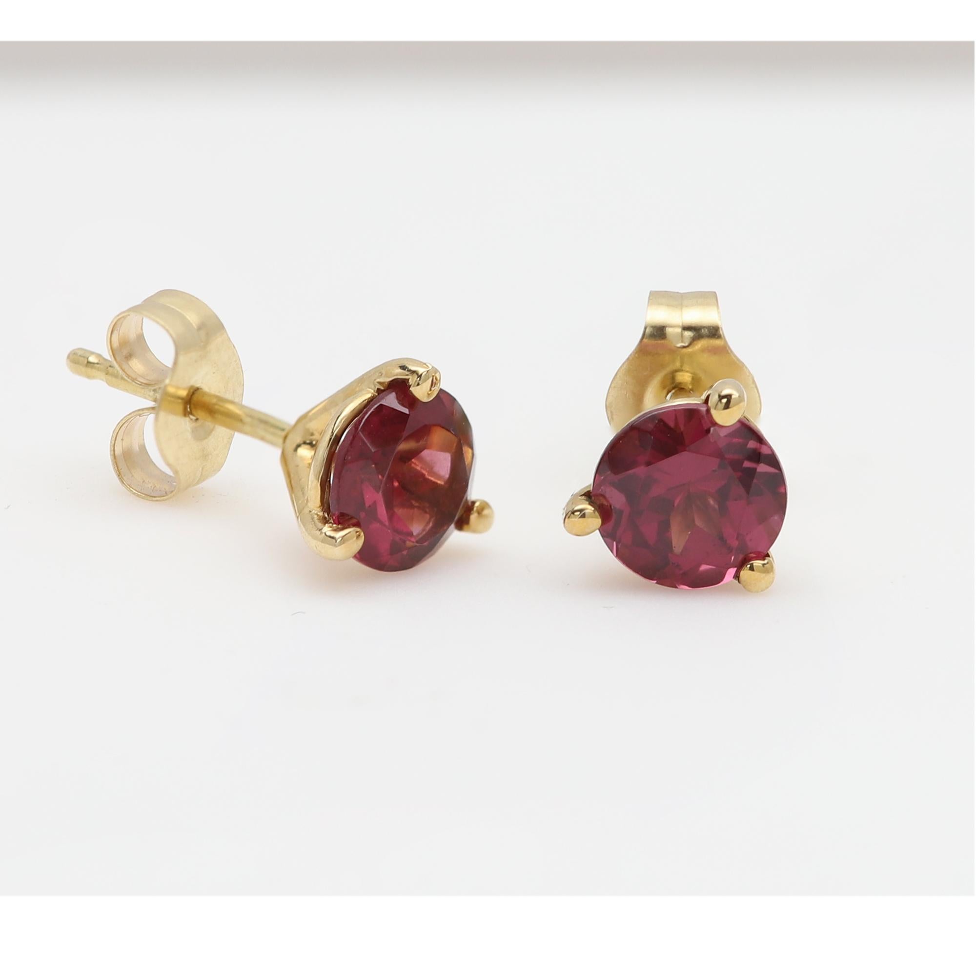 Boucles d'oreilles or jaune 14 carats grenat naturel 5.0mm Pour femmes en vente