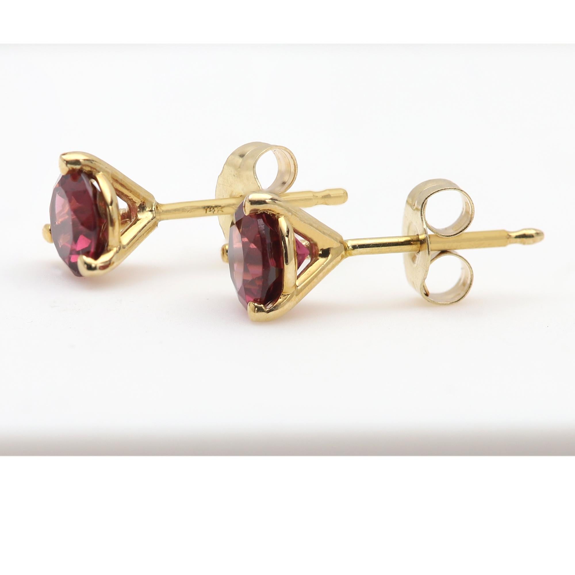 Boucles d'oreilles or jaune 14 carats grenat naturel 5.0mm en vente 2