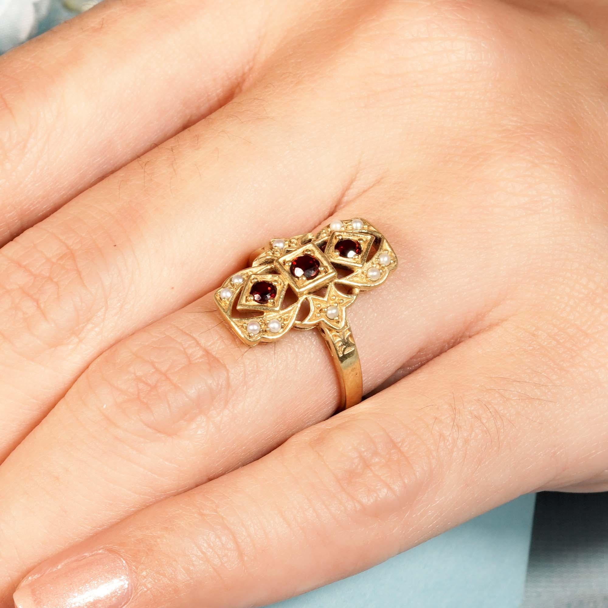 Natural Garnet Vintage Style Filigree Three Stone Ring in Solid 9K Yellow Gold For Sale 9