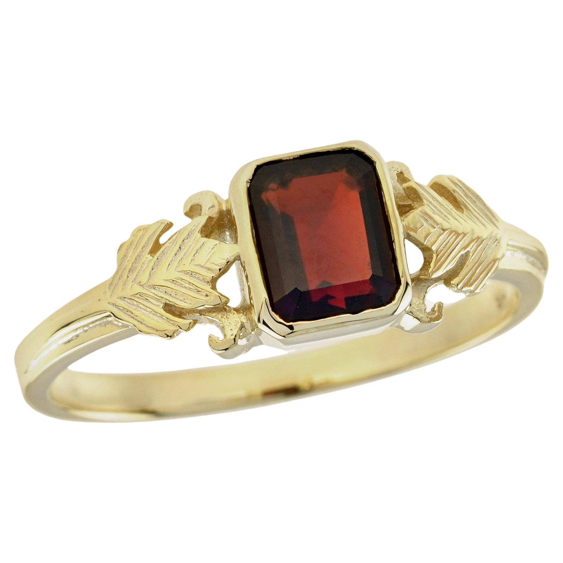 Natural Garnet Vintage Style Solitaire Ring in Solid 9K Yellow Gold For Sale