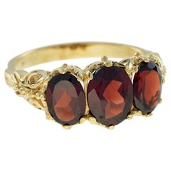 Anello a tre pietre con granato naturale in stile vintage in oro massiccio 14K